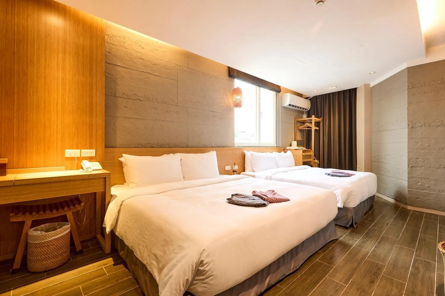 Bed in Tenlien onsen Hot Spring Hotel