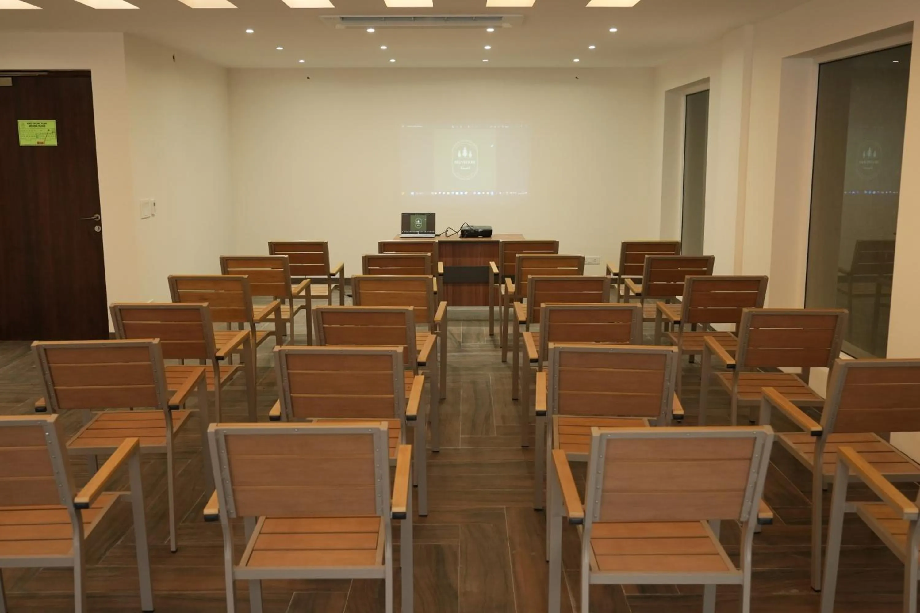 Business facilities in The Belvedere Kasauli