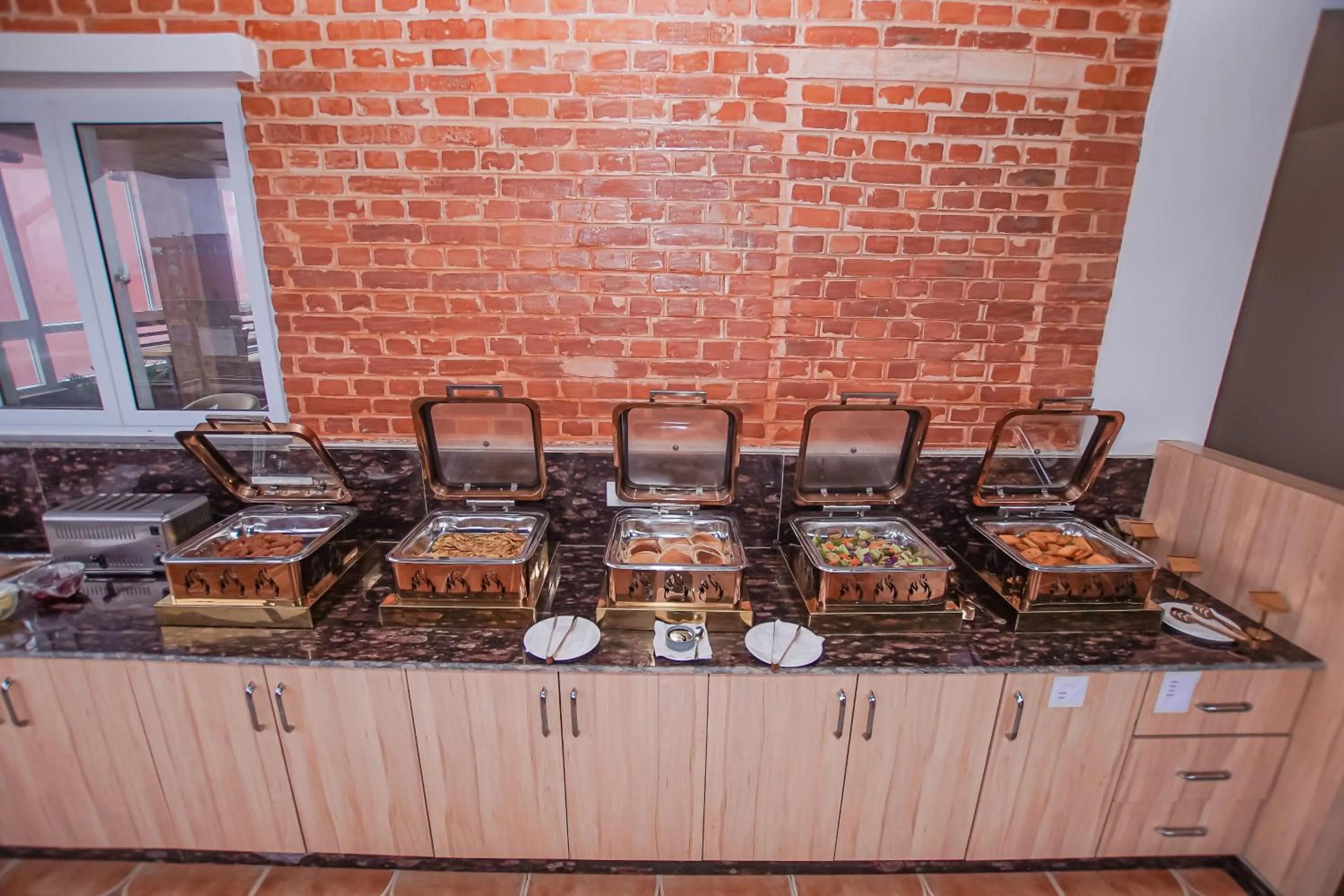 Buffet breakfast in Hotel Vistara