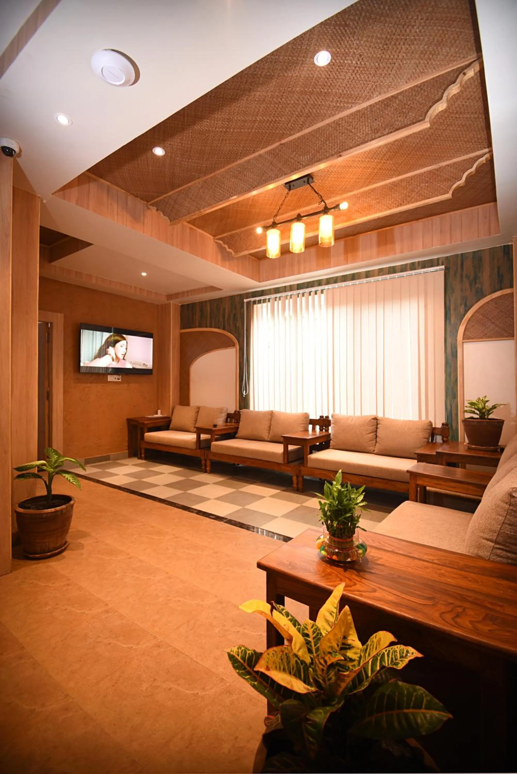 Communal lounge/ TV room in Hotel Vistara
