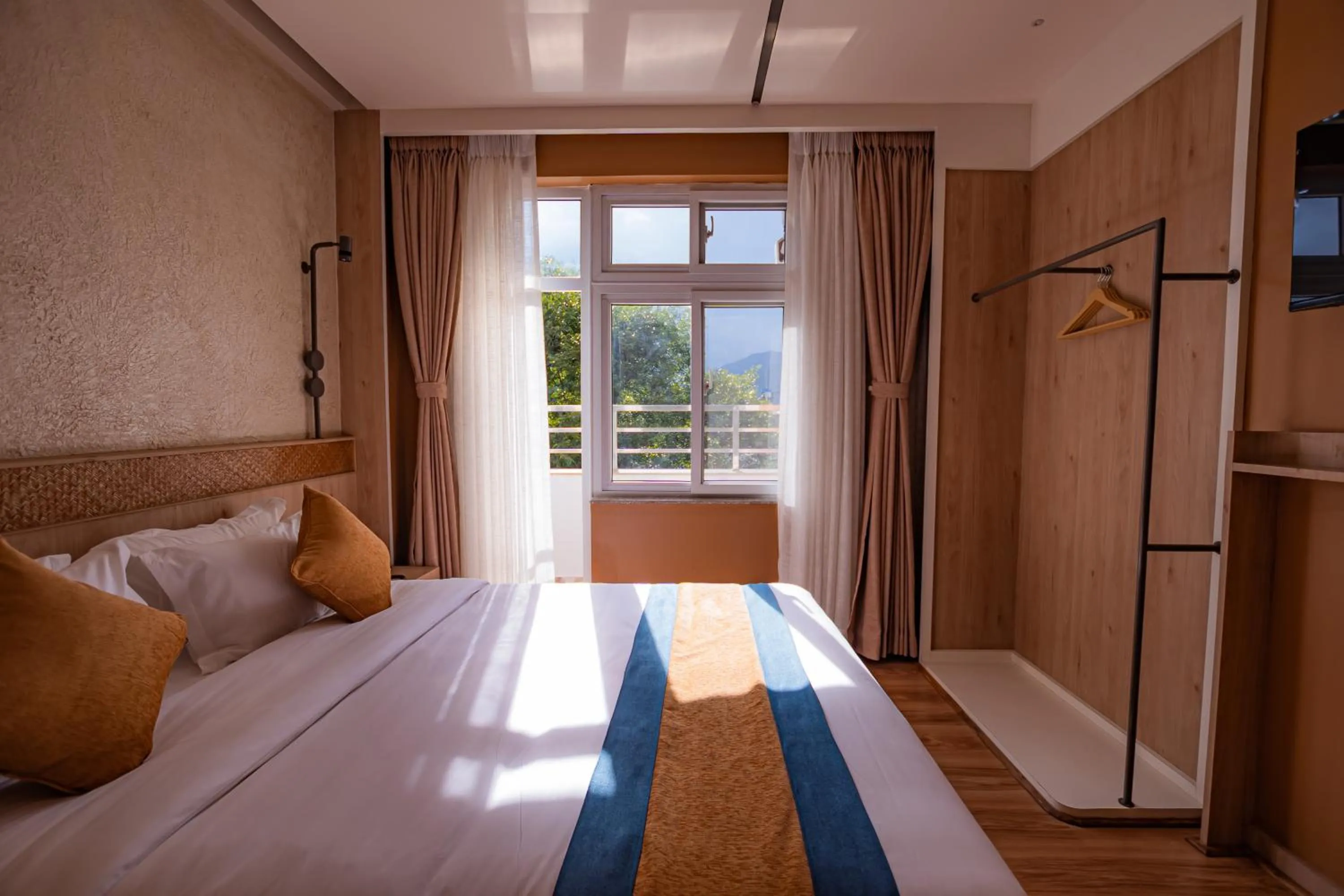 View (from property/room), Bed in Hotel Vistara
