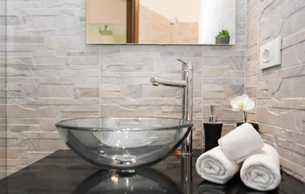 Bathroom in Tollì Superior Guest House