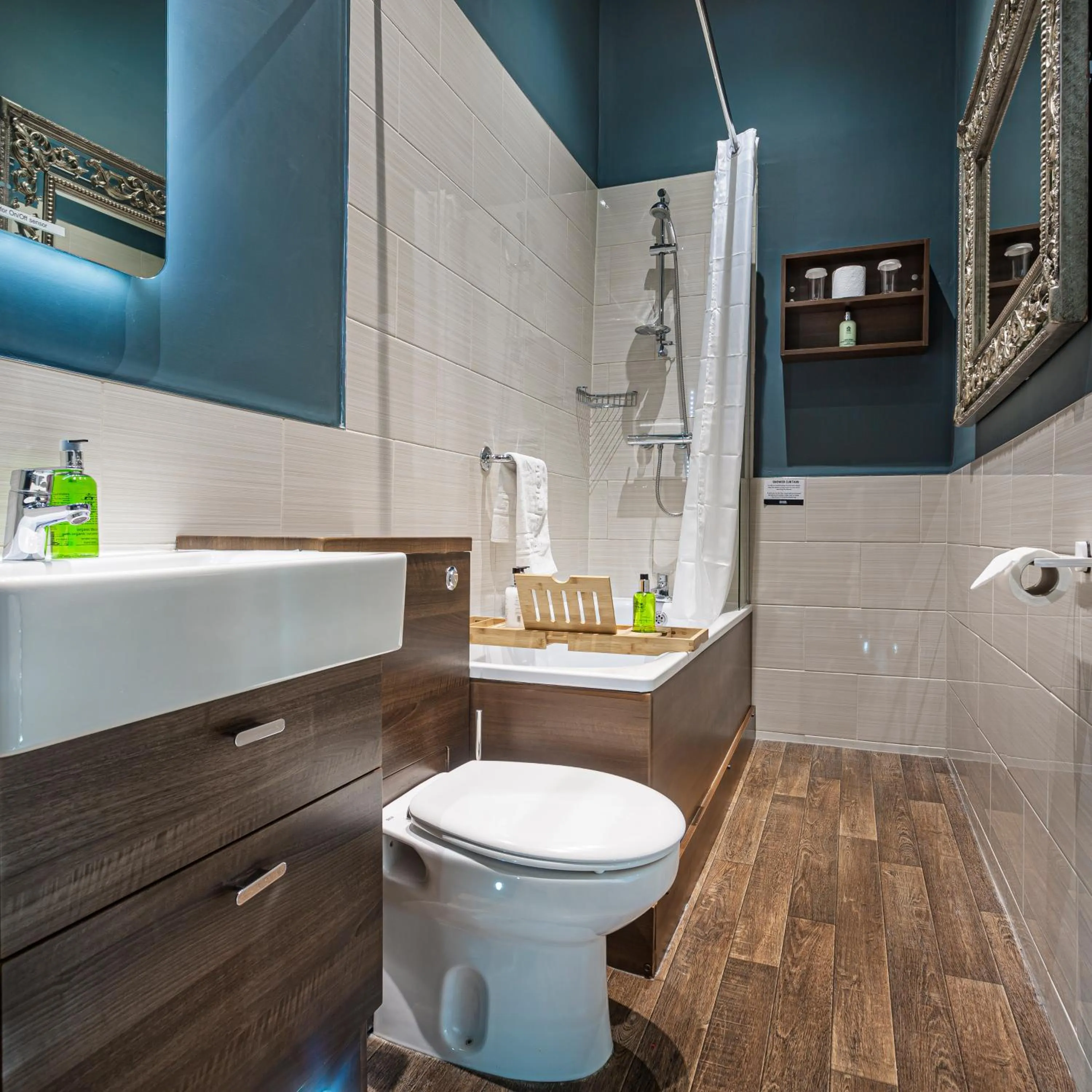 Shower in The Kings Head Hotel, Richmond, North Yorkshire - The Coaching Inn Group