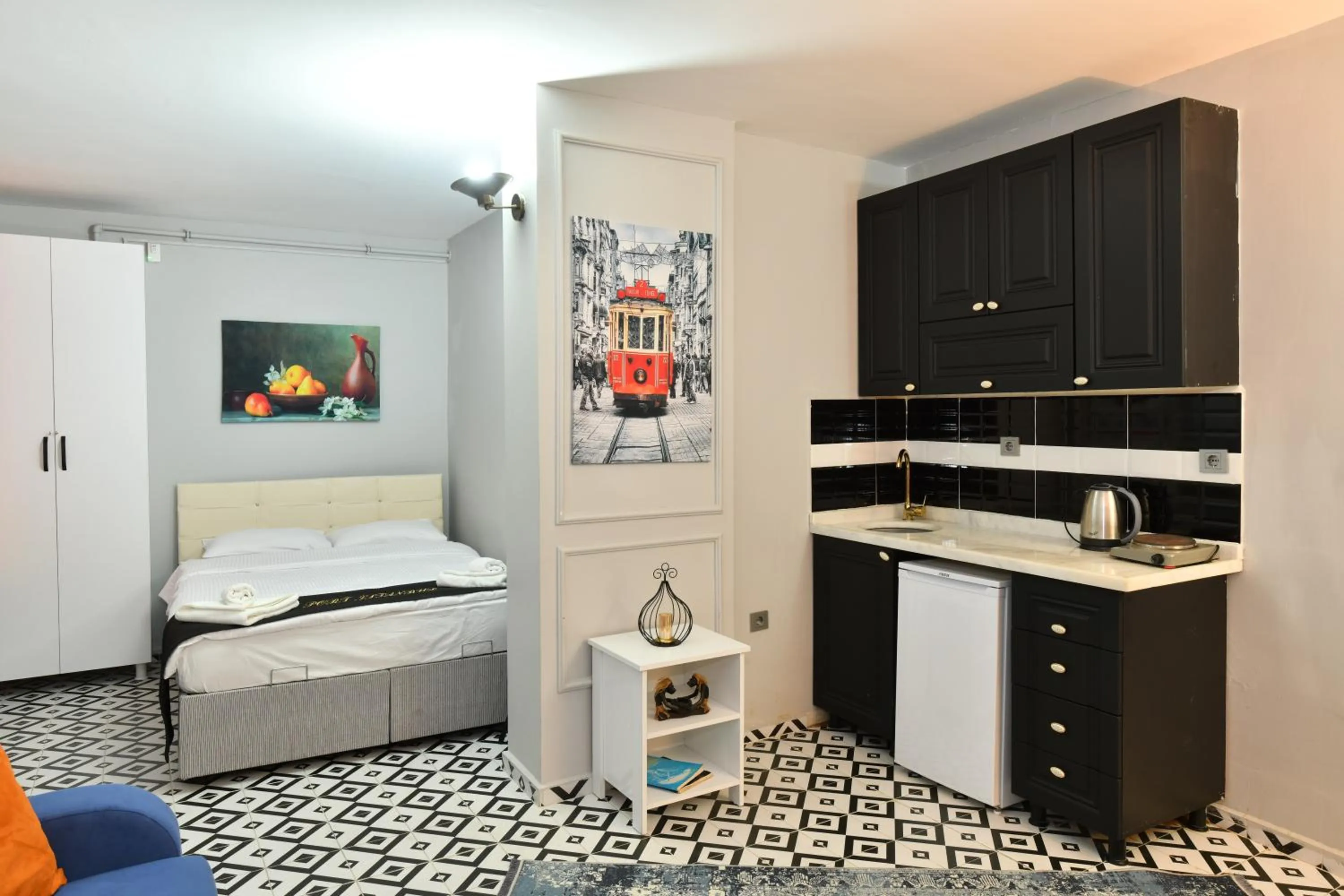 Kitchen or kitchenette in İstanbul Port Hotel