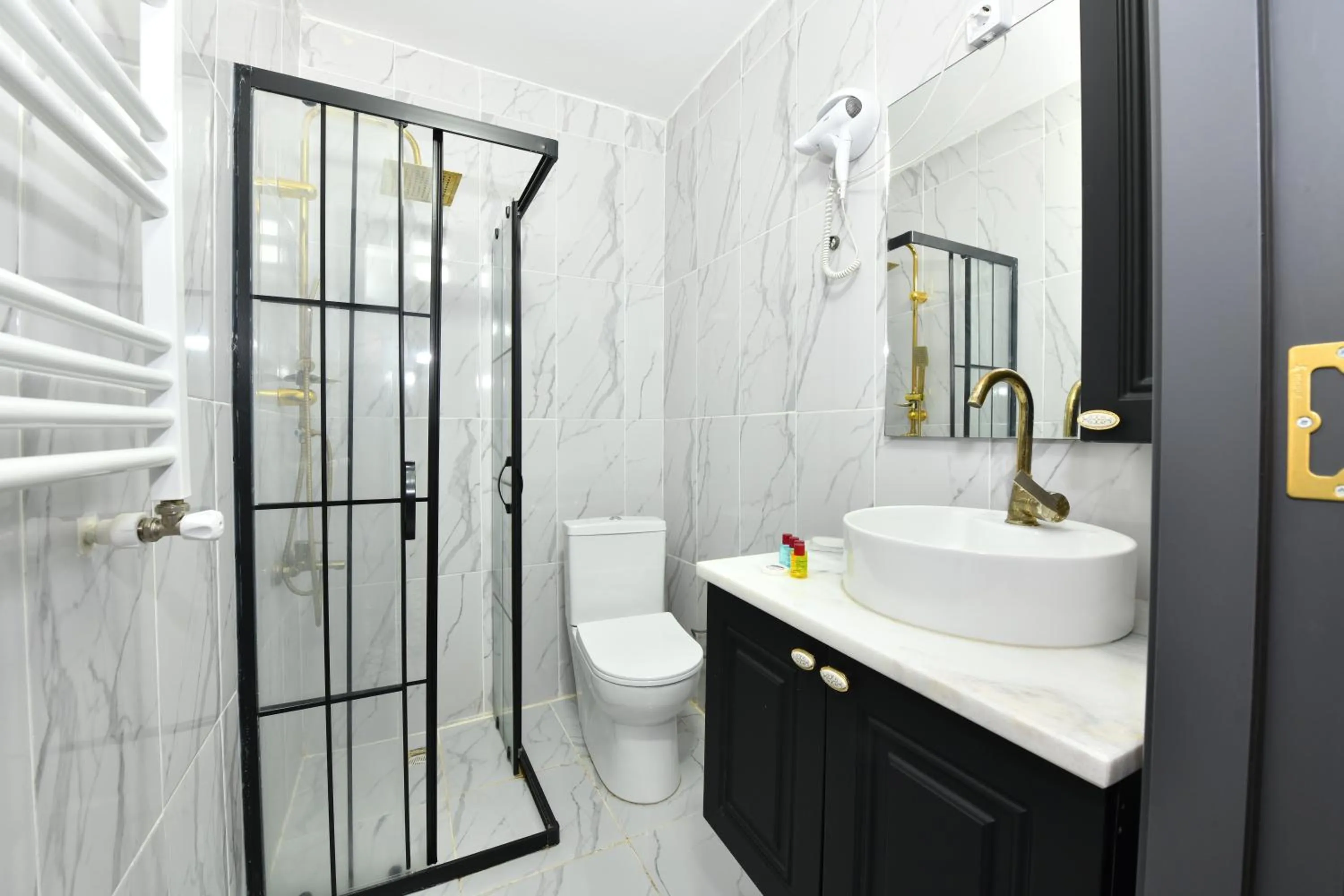 Toilet in İstanbul Port Hotel