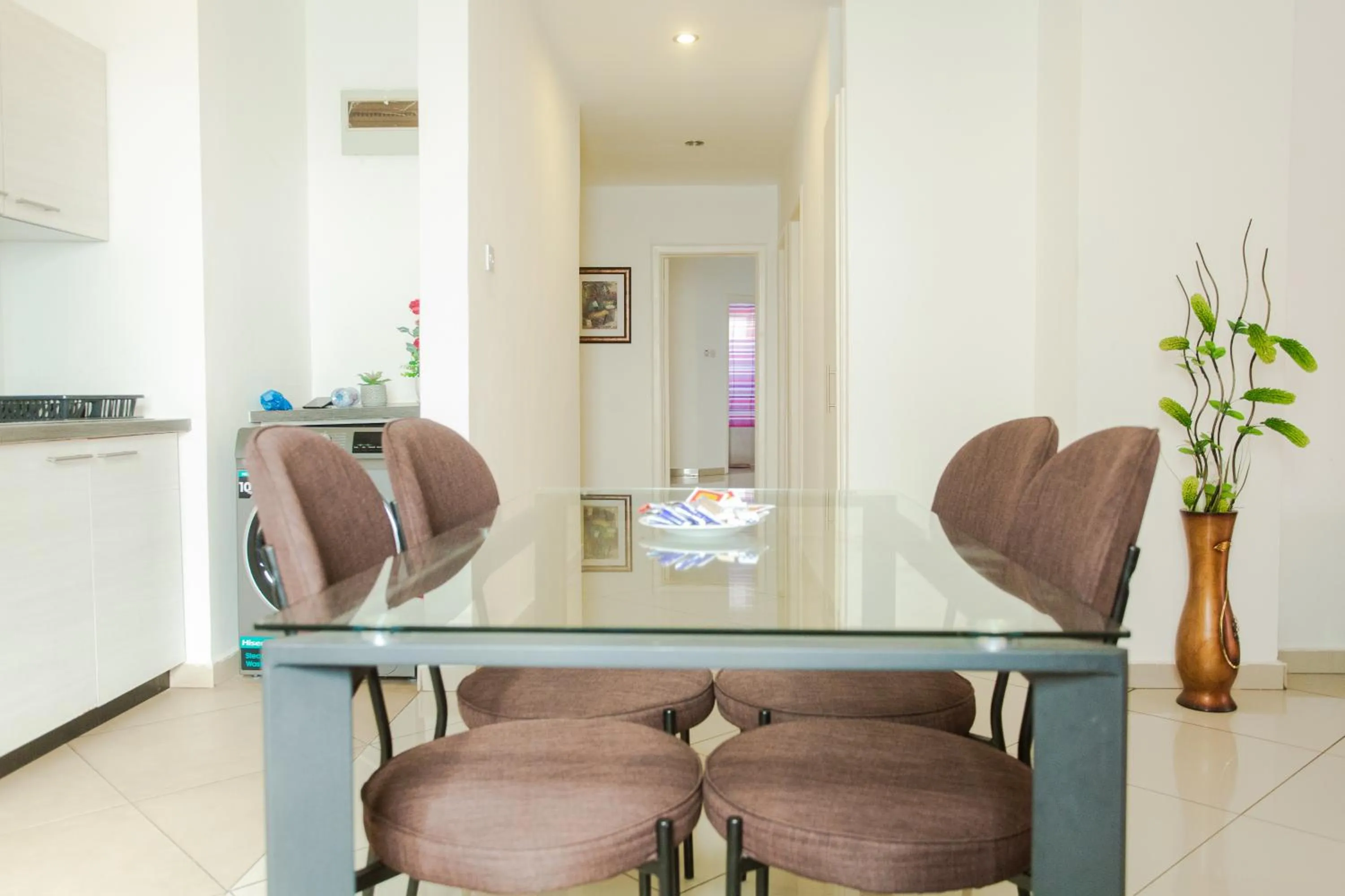 Dining area in Accra Luxury Apartments at Clifton Place