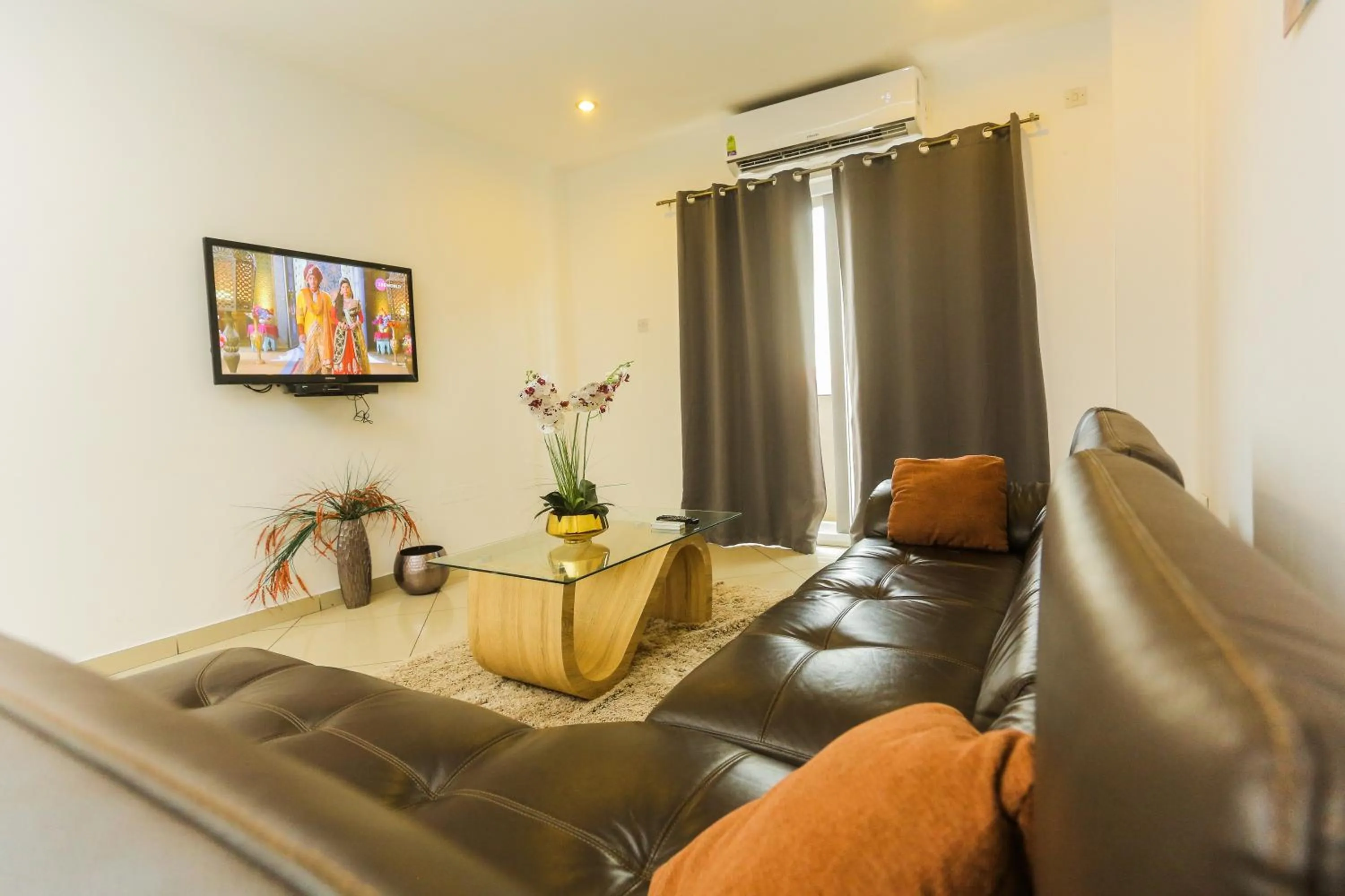 TV and multimedia in Accra Luxury Apartments at Clifton Place