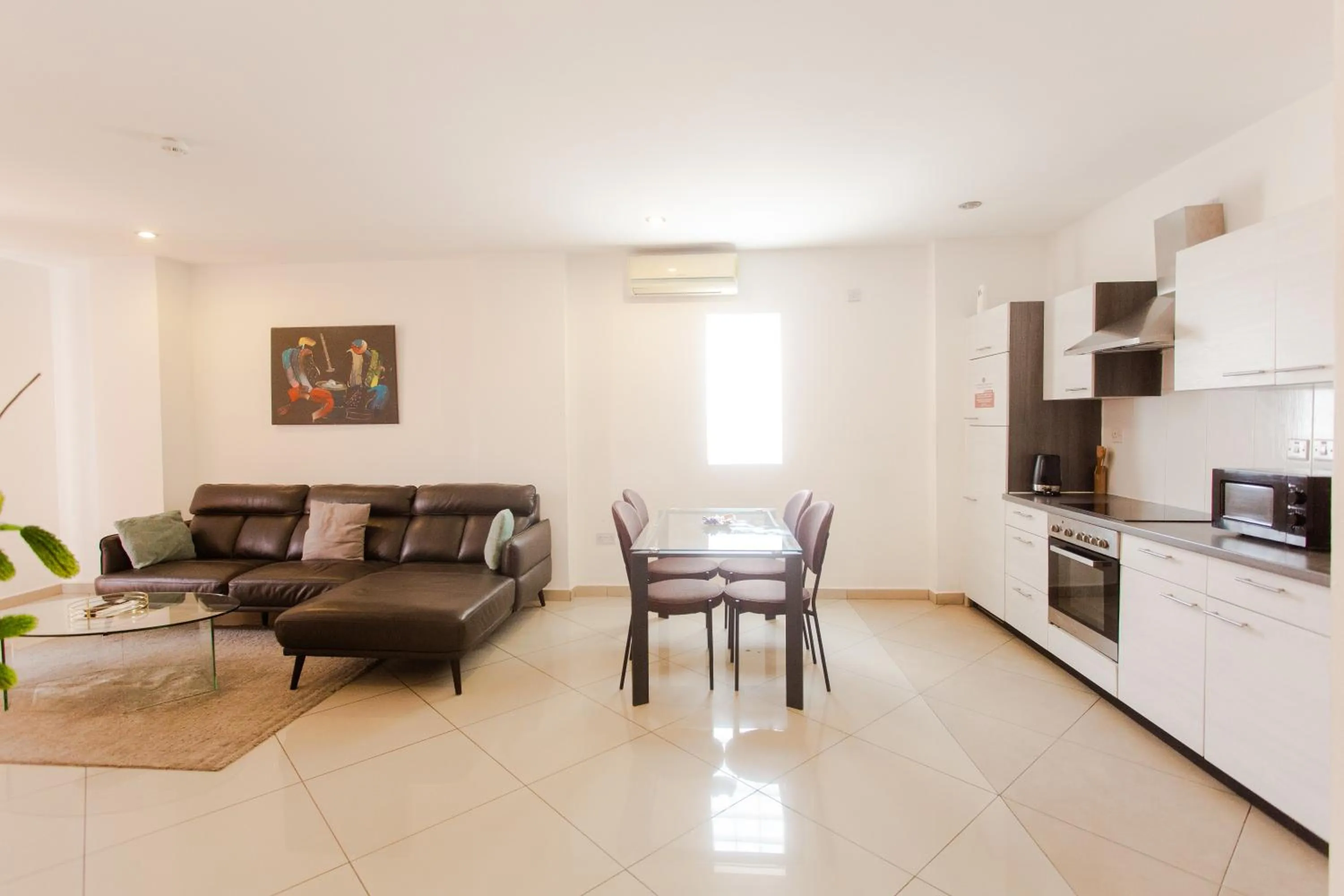 Dining area in Accra Luxury Apartments at Clifton Place