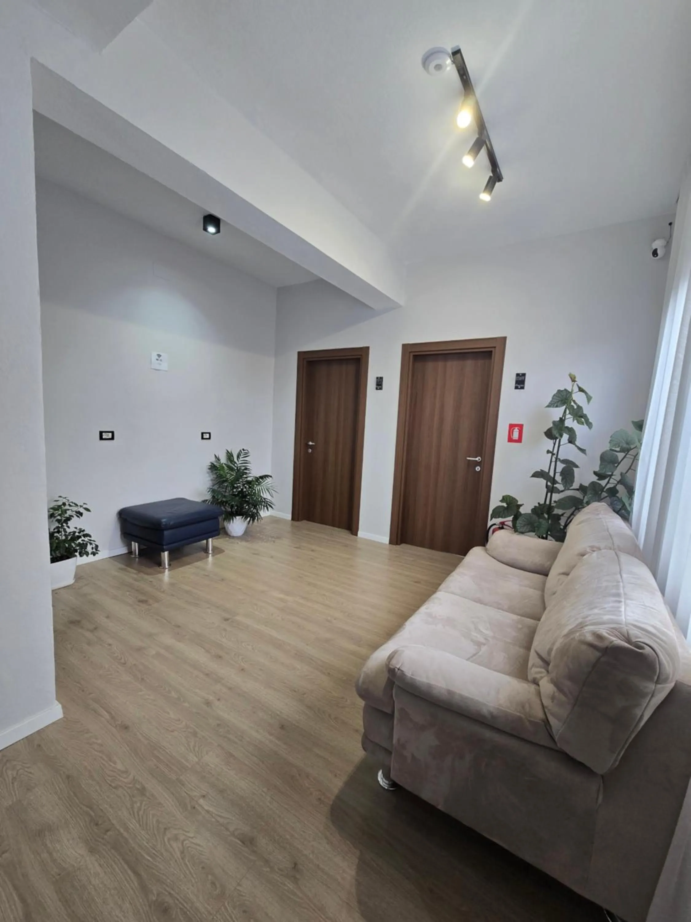 Seating area, Bed in Hotel Aleks