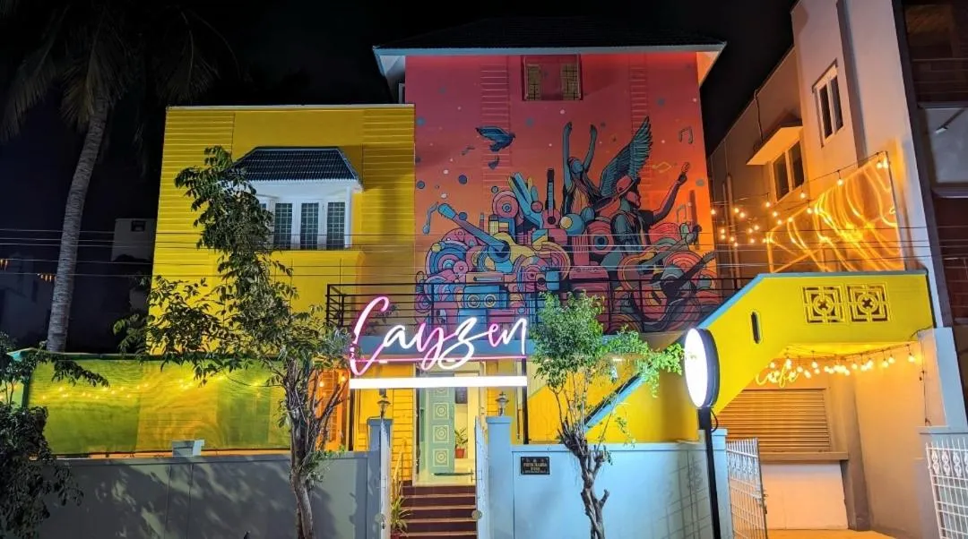 Property building in Cayzen