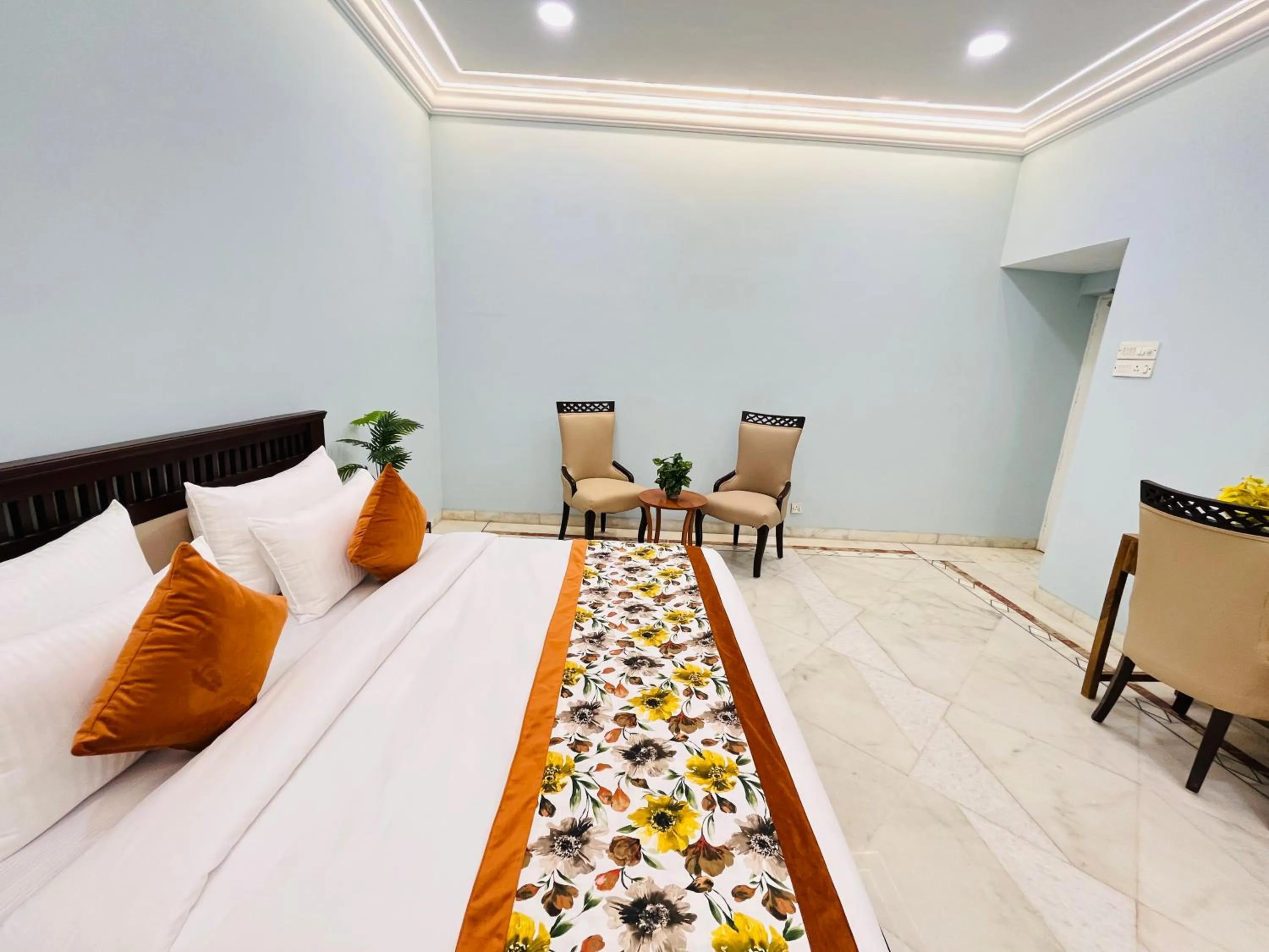 Bed in Gulmohar Residency, Hauz Khas New Delhi, Couple Friendly