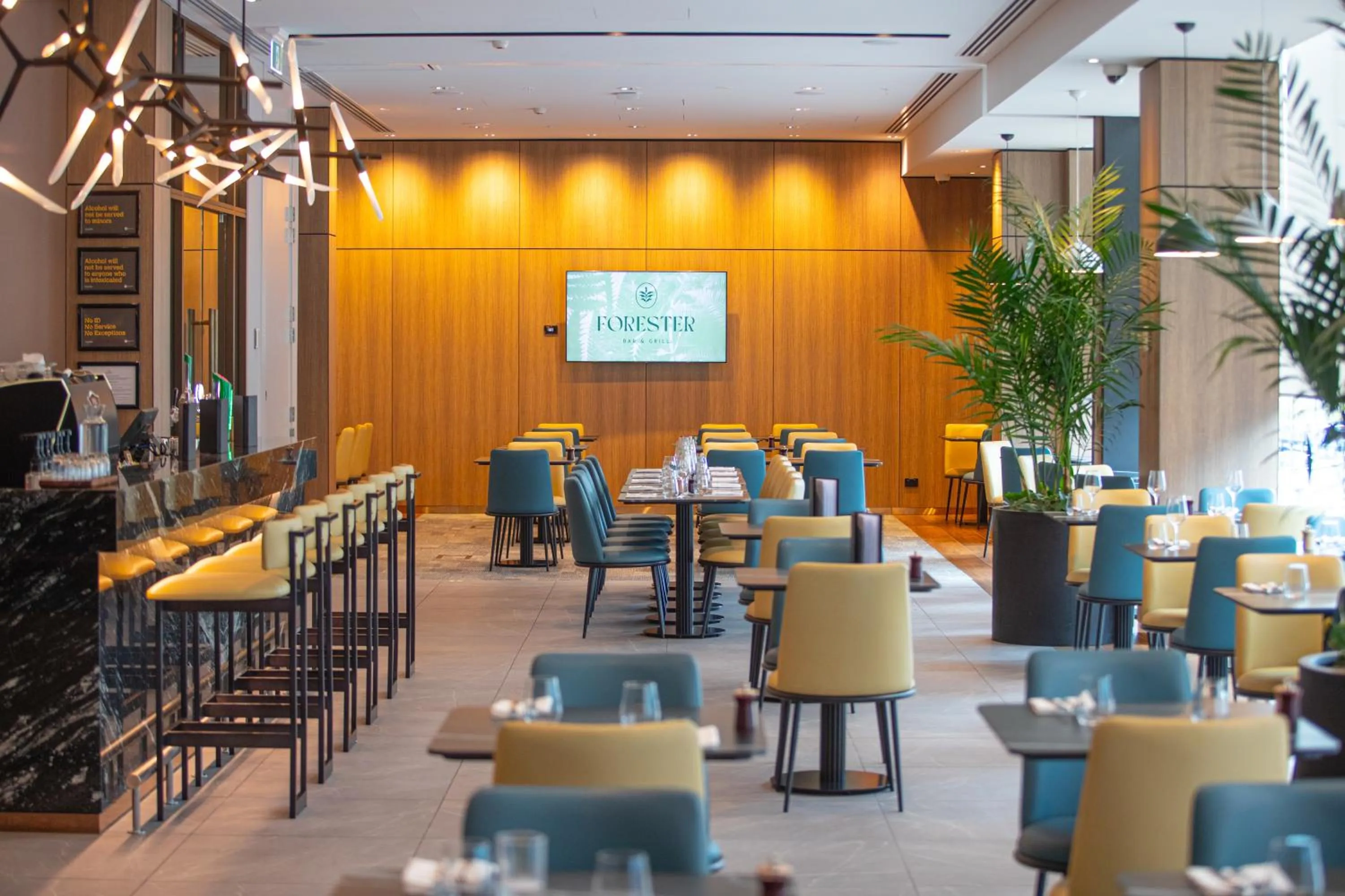Restaurant/places to eat in Hotel Grand Chancellor Auckland