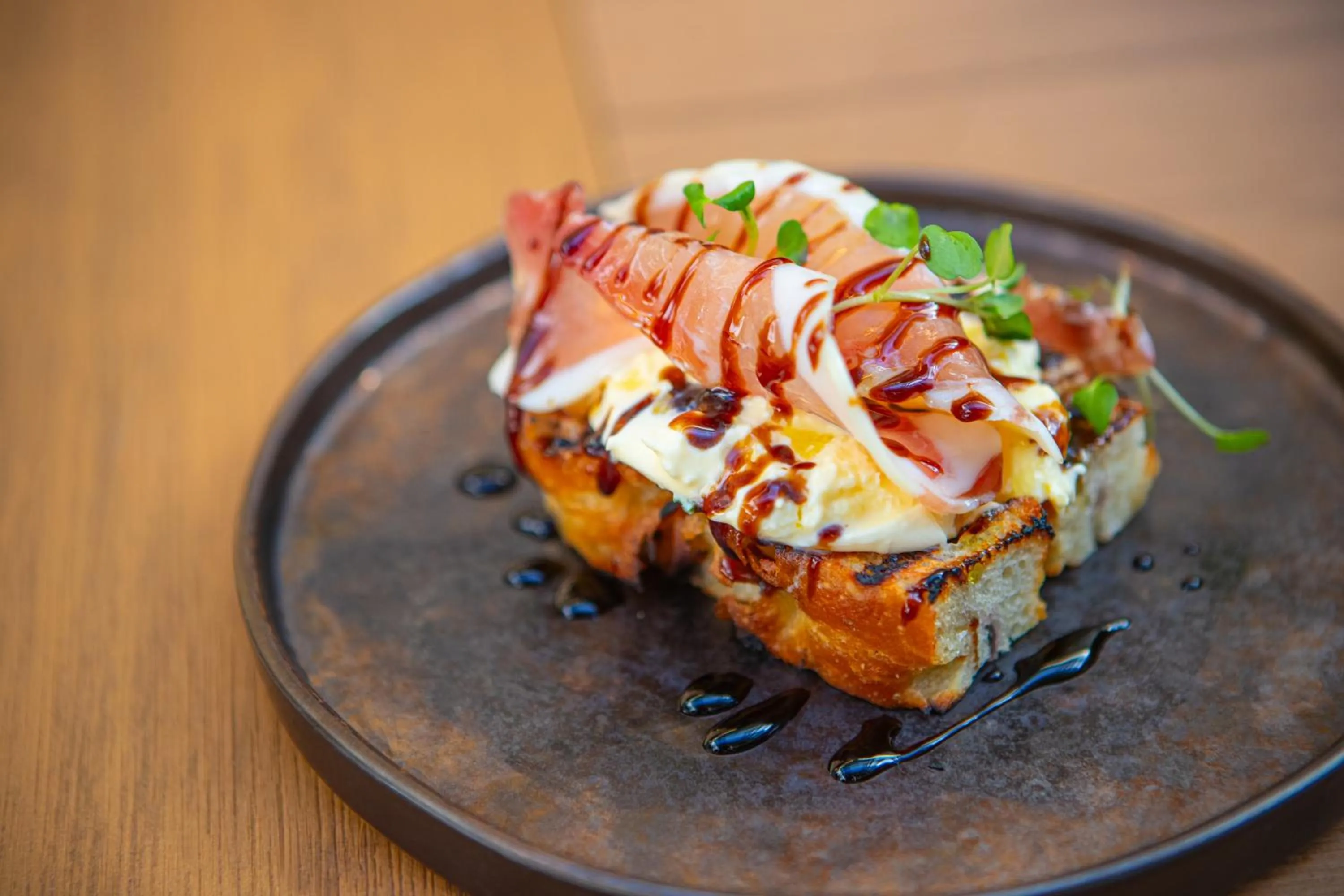 Restaurant/places to eat in Hotel Grand Chancellor Auckland