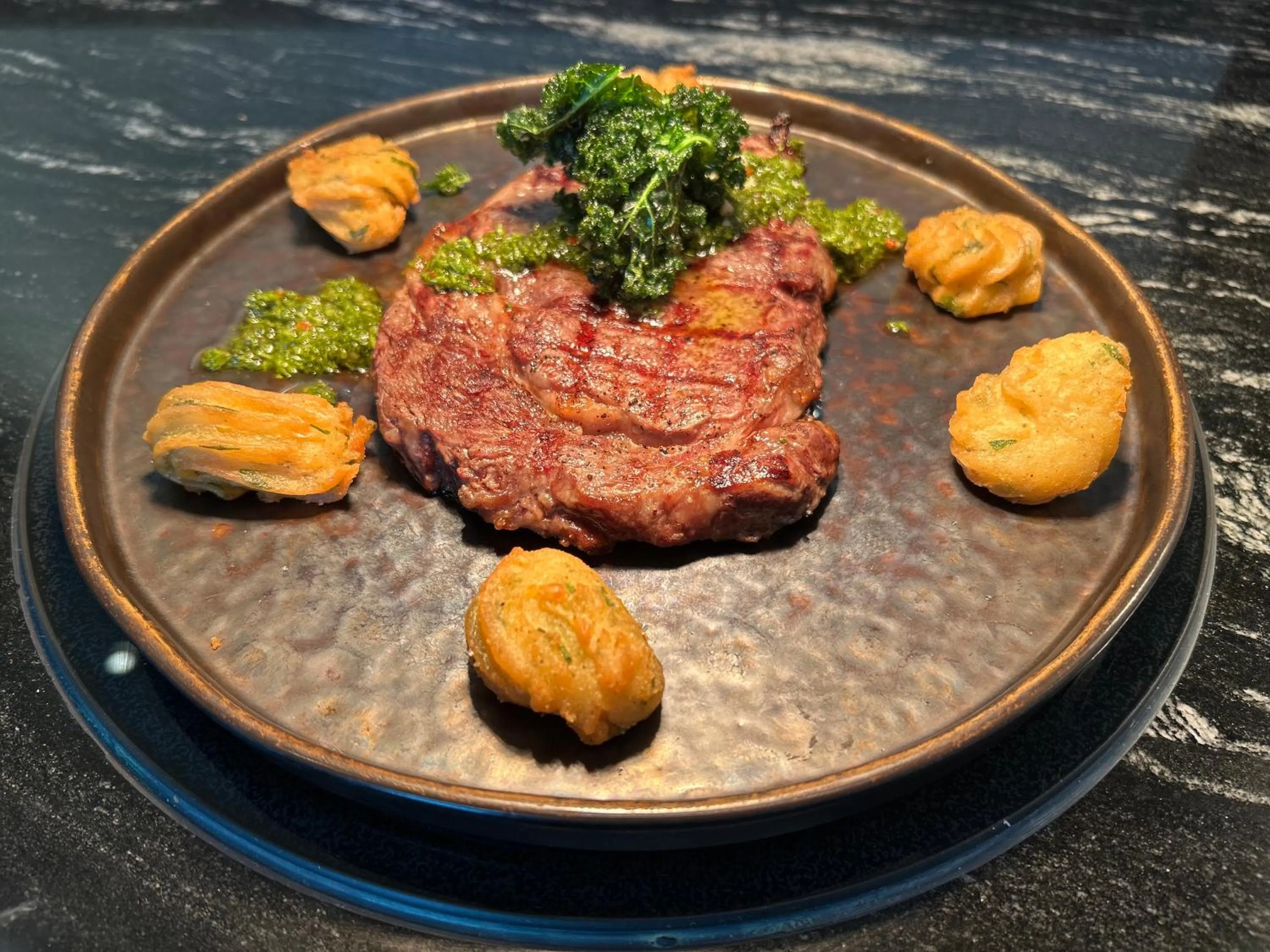 Restaurant/places to eat in Hotel Grand Chancellor Auckland