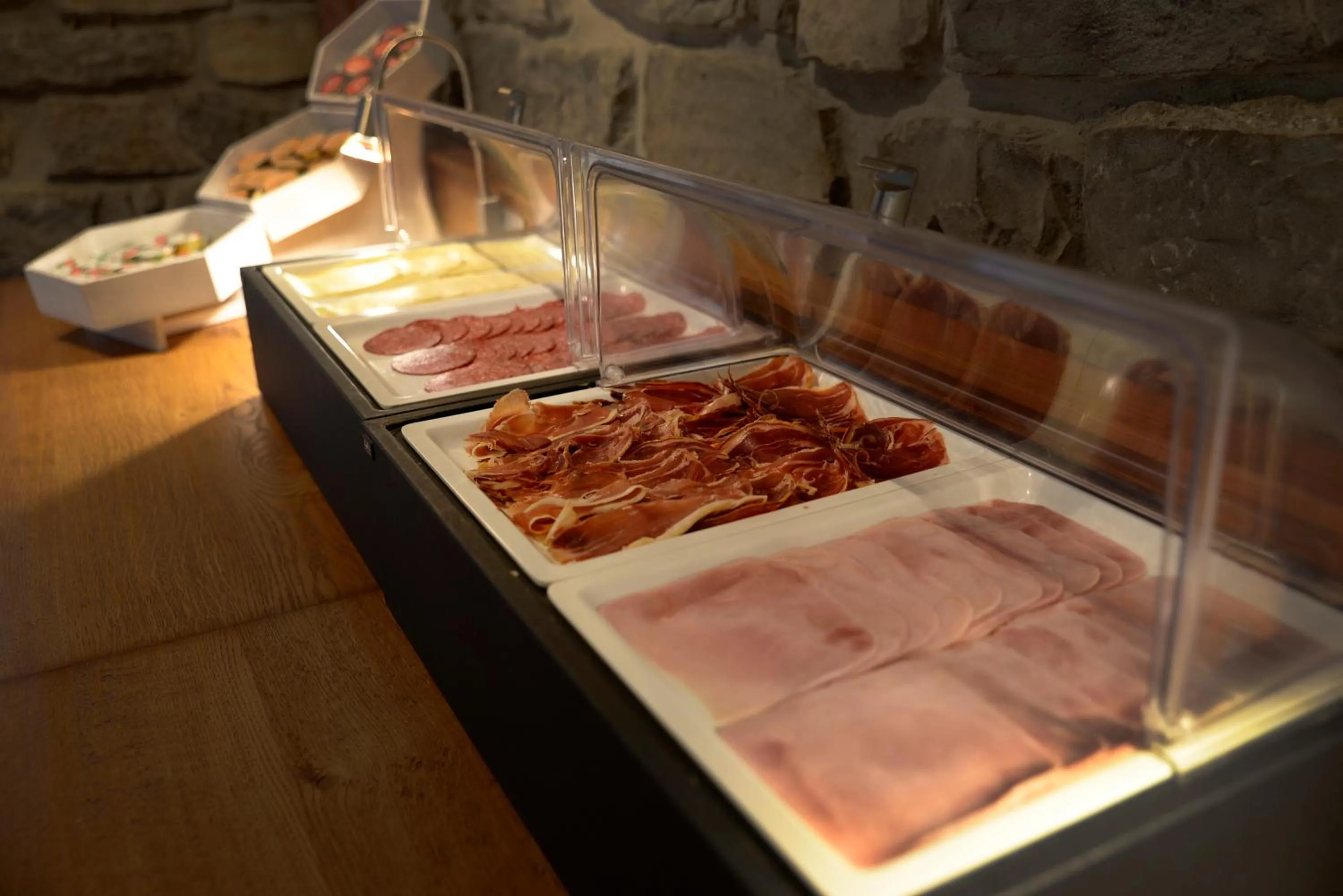 Buffet breakfast in Hotel Pradas Ordesa