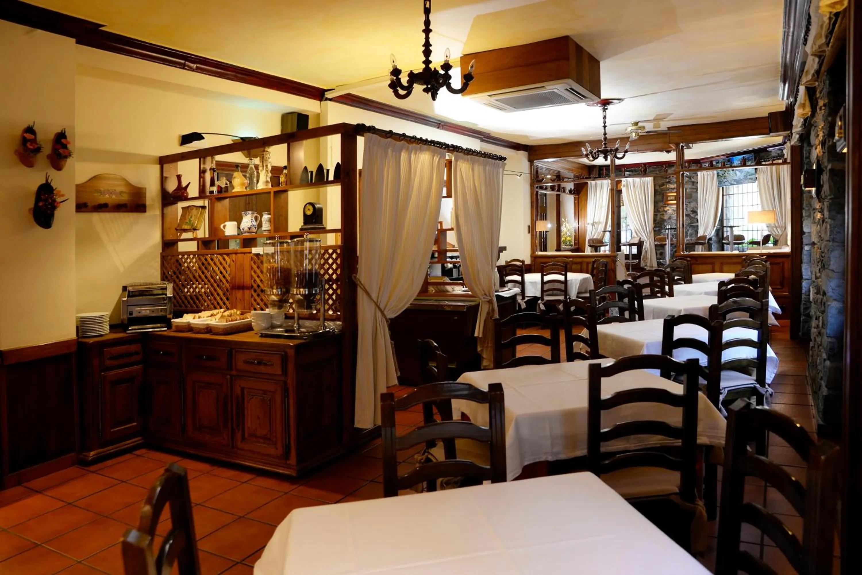 Buffet breakfast in Hotel Pradas Ordesa