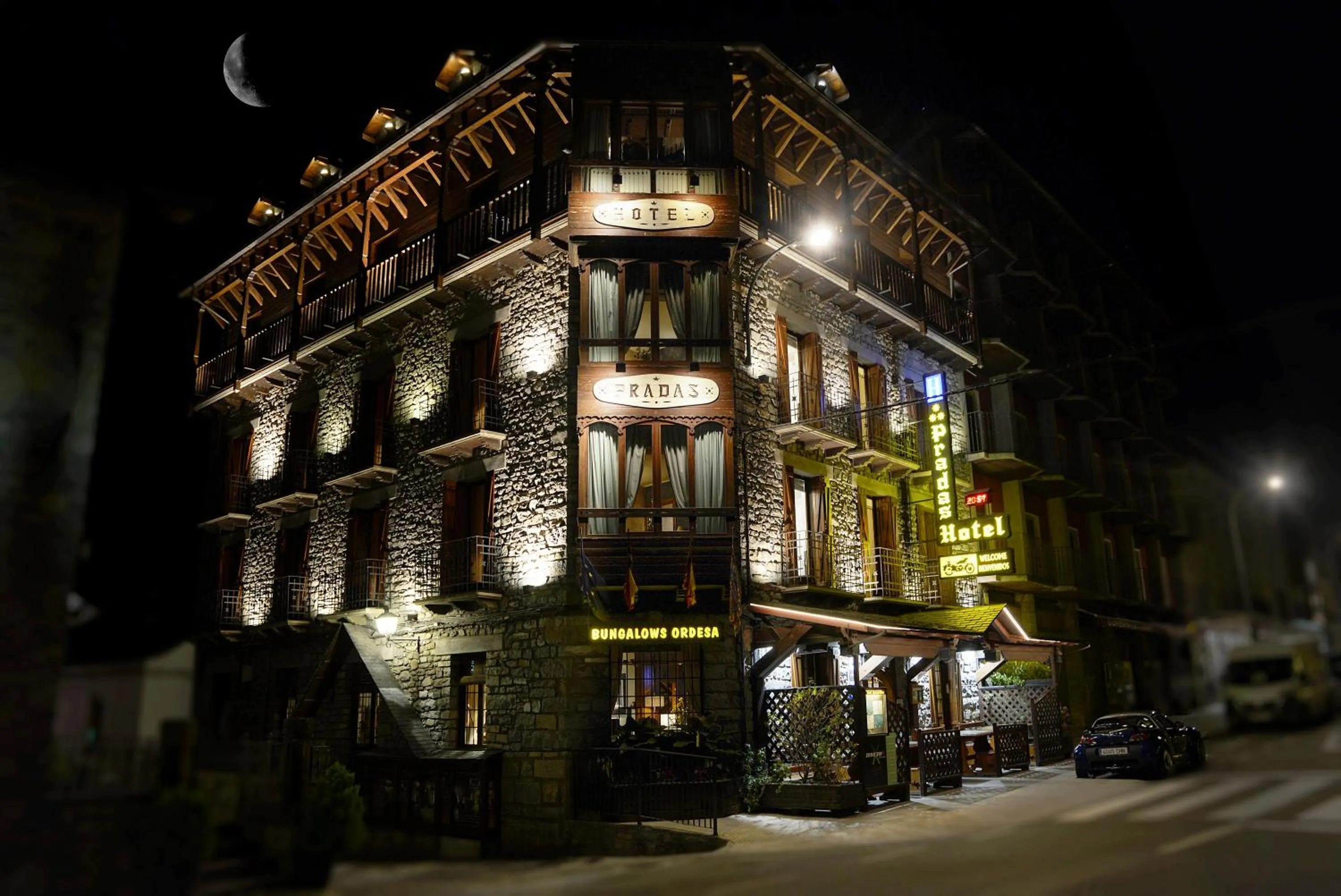 Facade/entrance in Hotel Pradas Ordesa