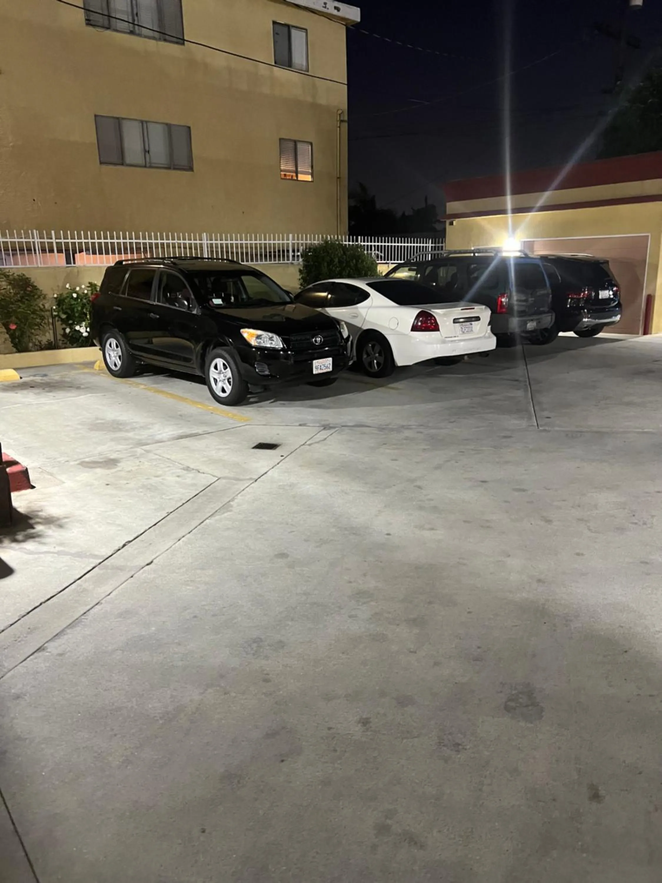 Parking in King Motel