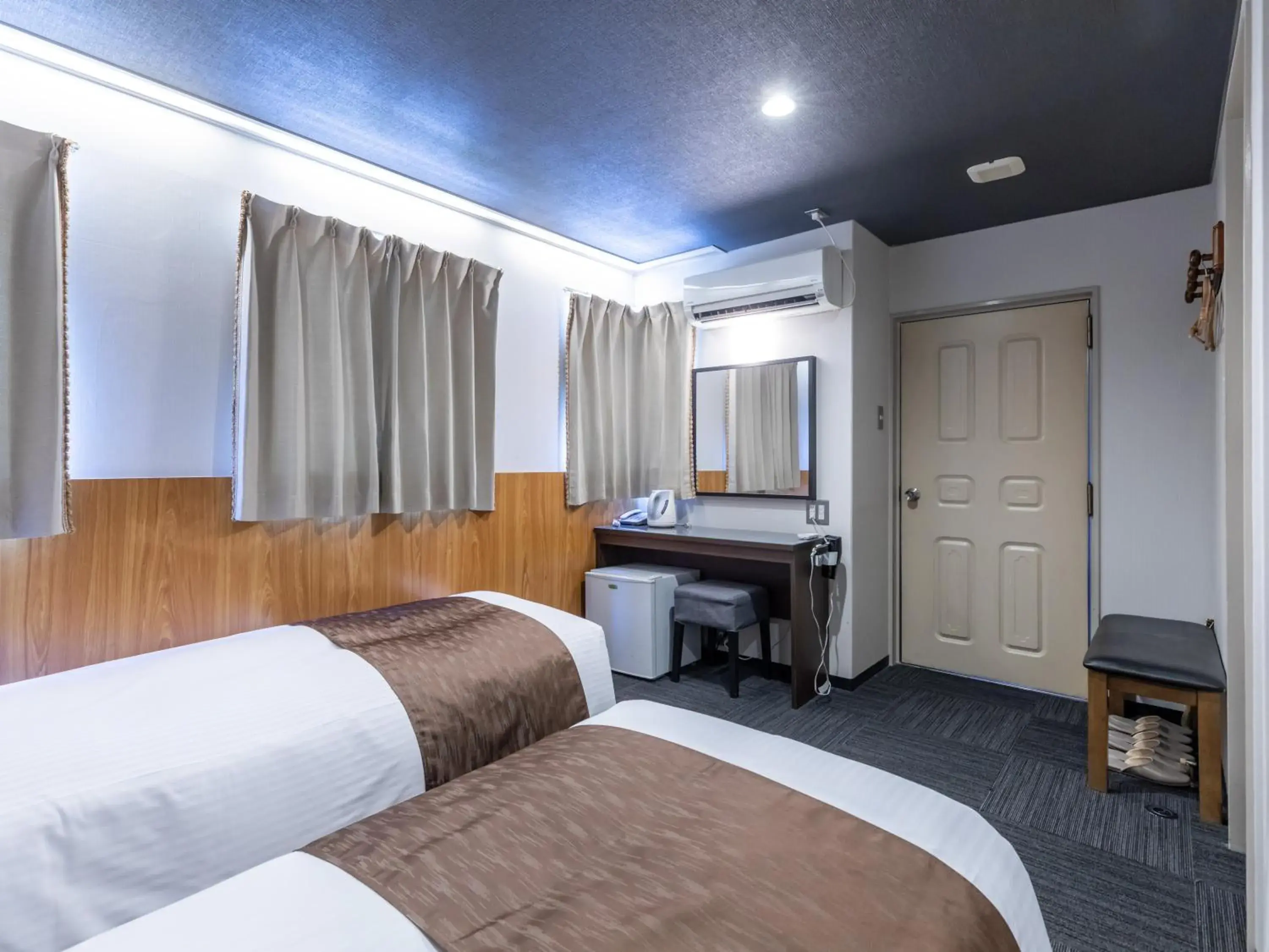 Smoking - Triple Room in Tabist Takamatsu Pearl Hotel Smoking - Triple Room in Tabist Takamatsu Pearl Hotel