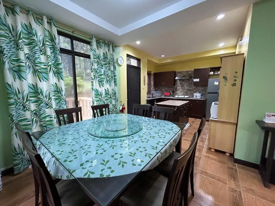 Dining area in Crosswinds Resort Quadrille Home