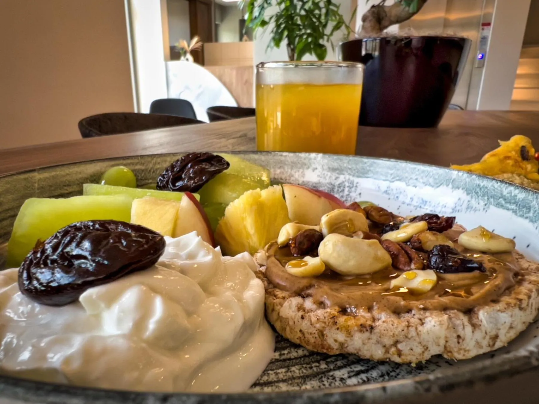 Restaurant/places to eat in Wellnest Hotel