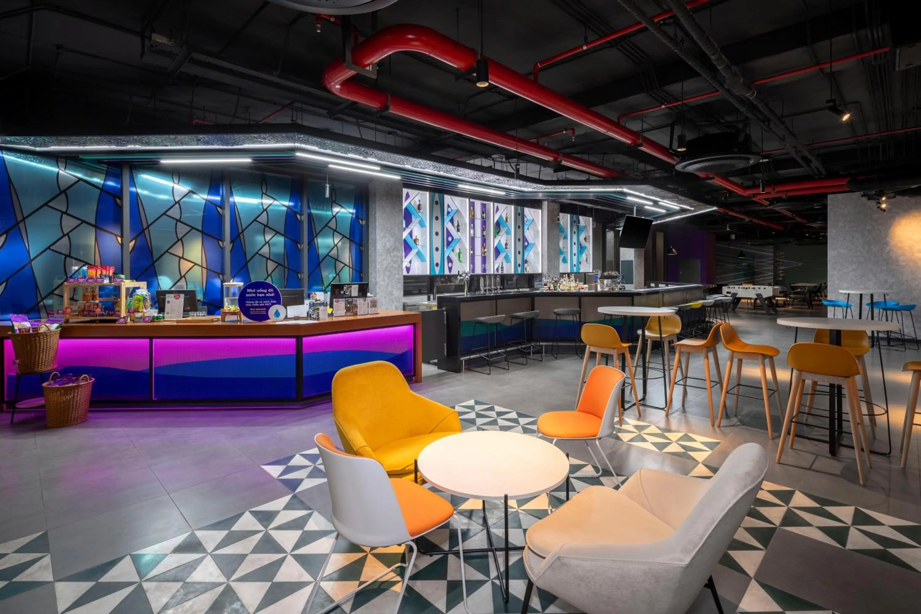 Lounge or bar in Tru by Hilton Da Nang City Centre