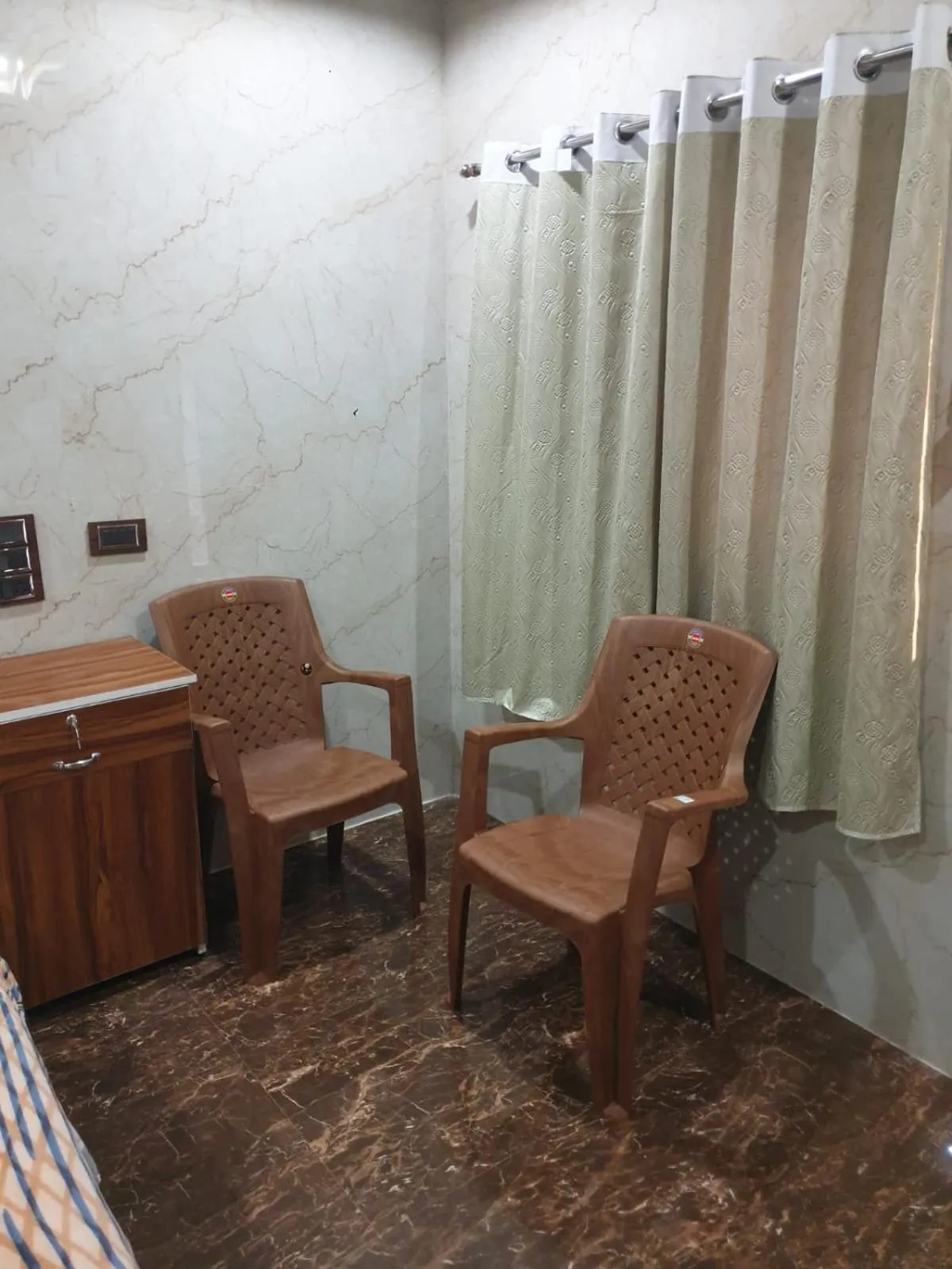 RKS INTERNATIONAL HAMPi