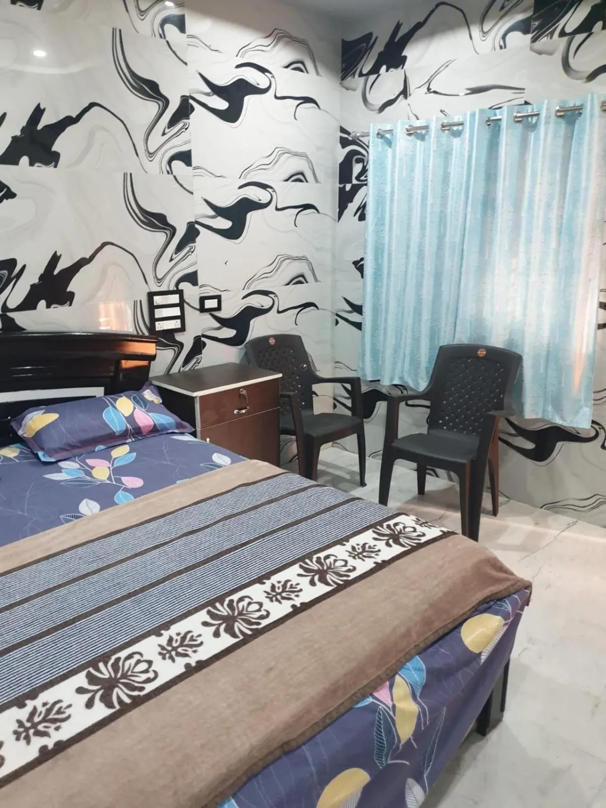 Bed in RKS INTERNATIONAL HAMPi