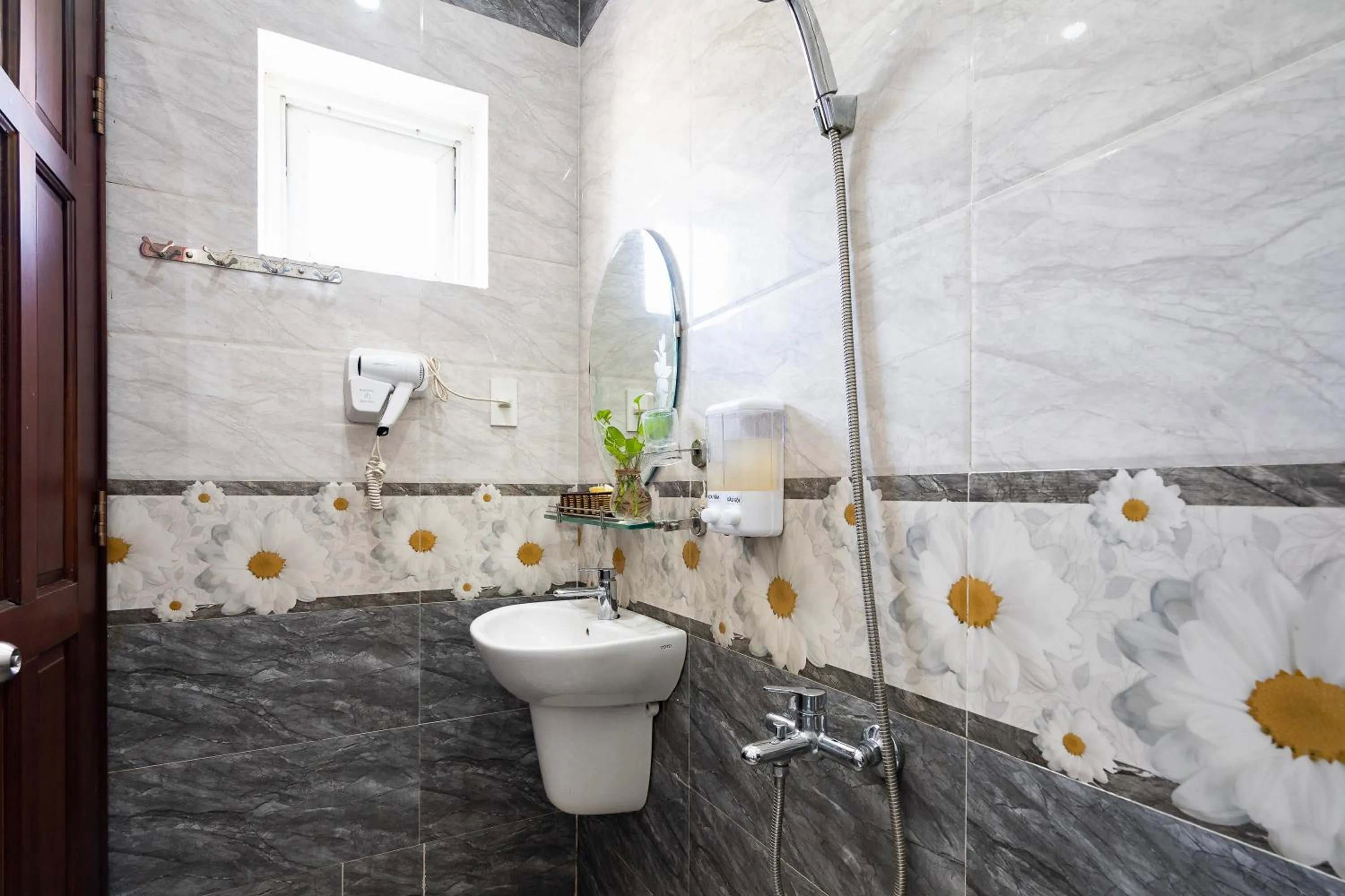 Shower in Value Hotel