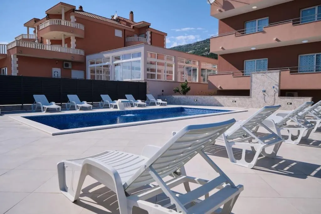 Swimming pool in Villa Radun near Split