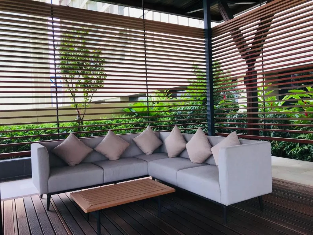 The PeAk Residence, Multi-Apartment by Emma