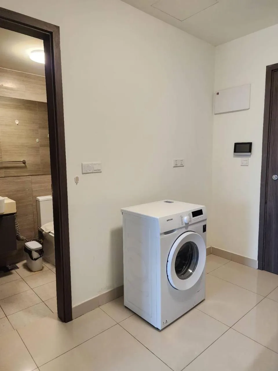 The PeAk Residence, Multi-Apartment by Emma