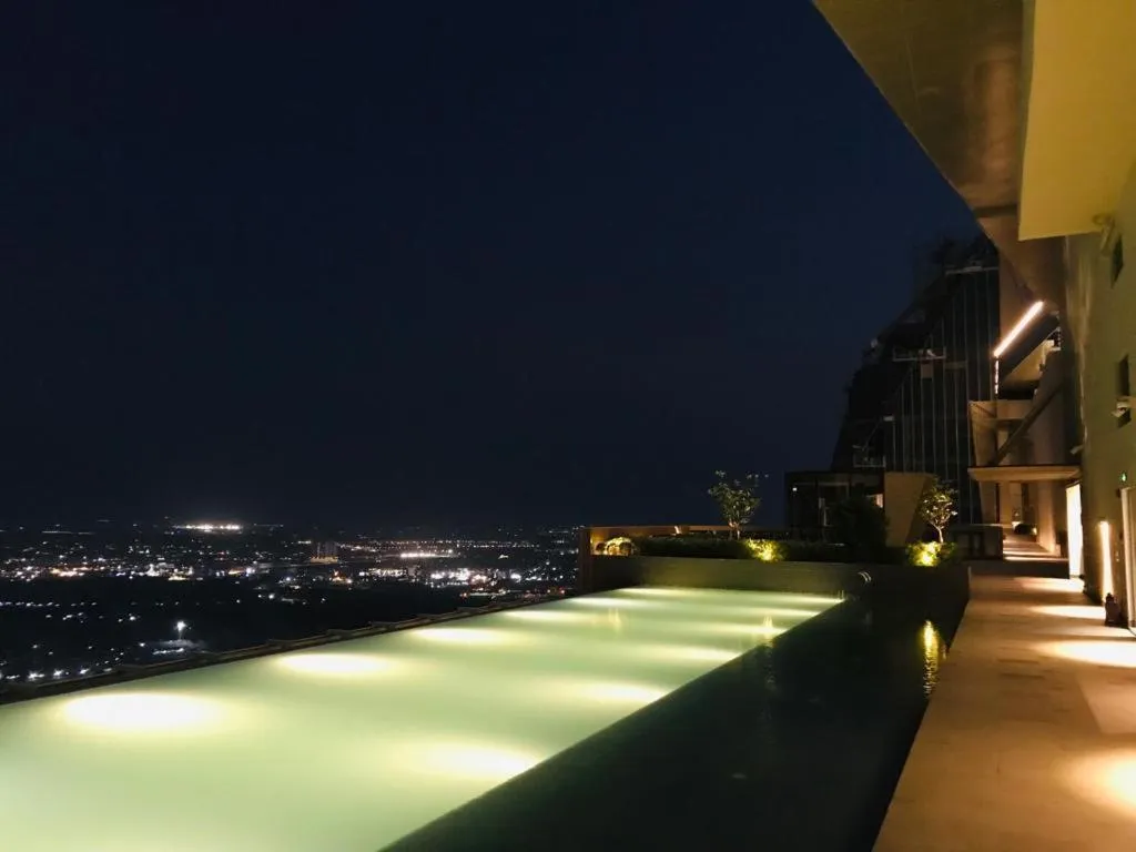 The PeAk Residence, Multi-Apartment by Emma