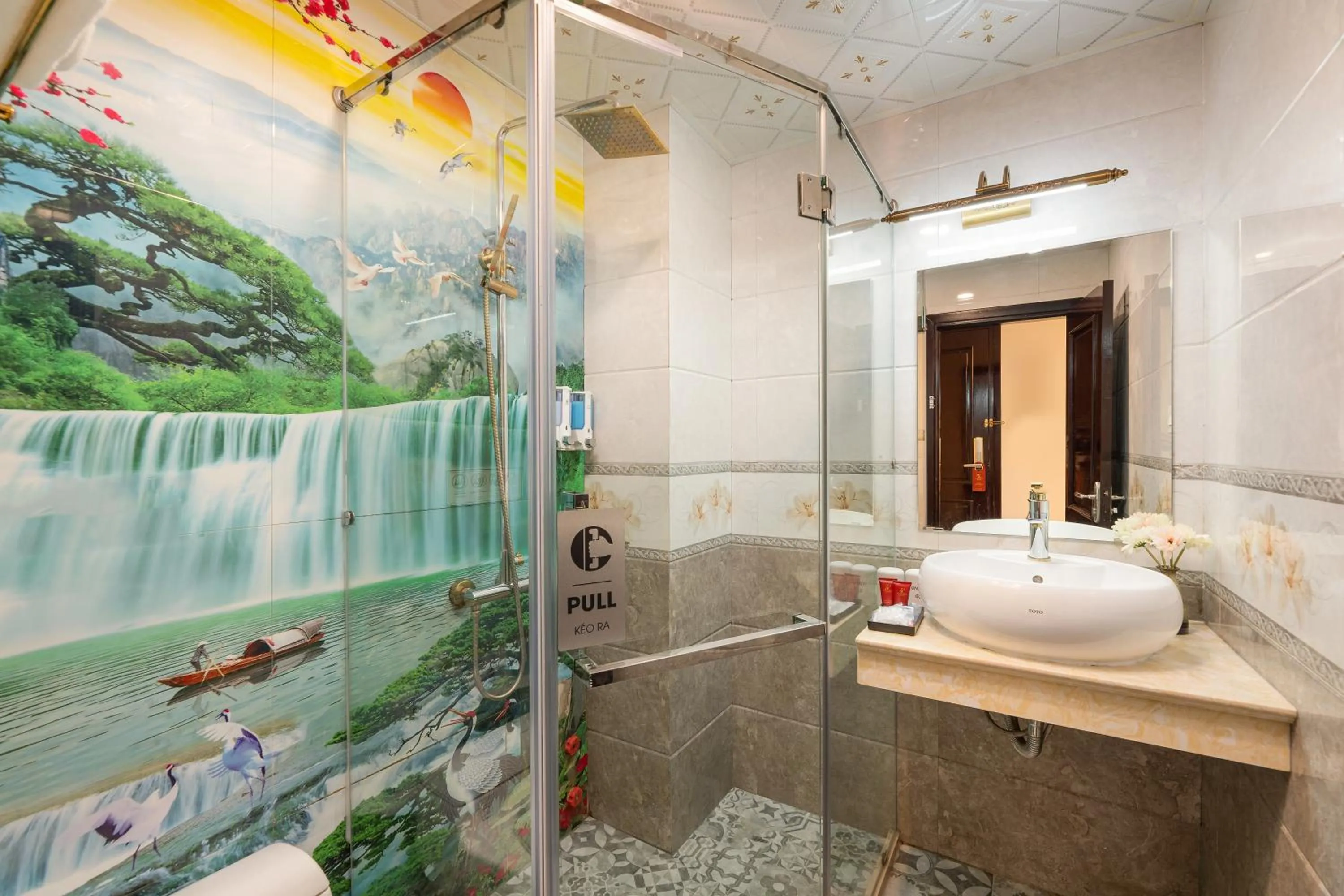 Shower in Sapa Praha Hotel