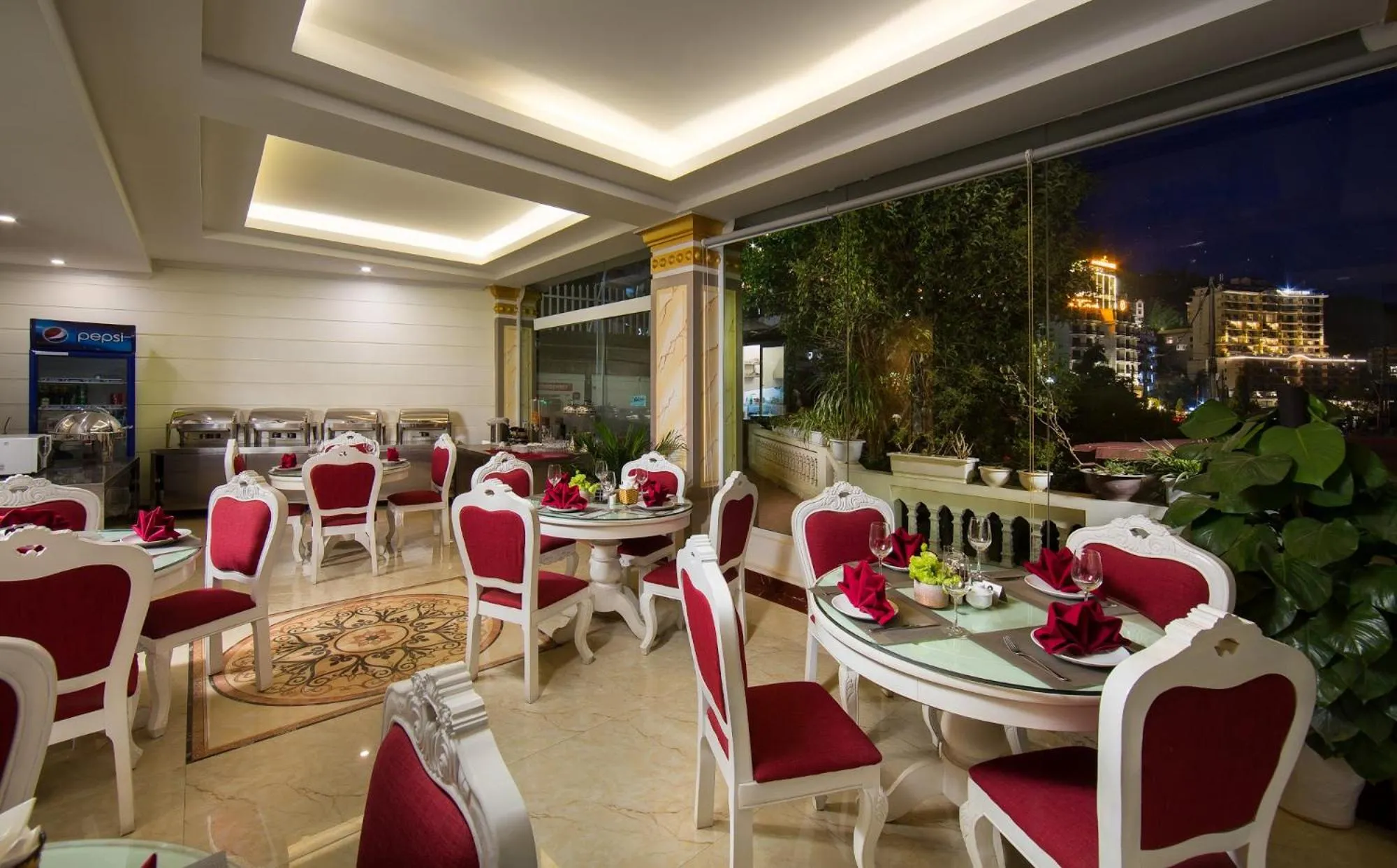 Restaurant/places to eat in Sapa Praha Hotel