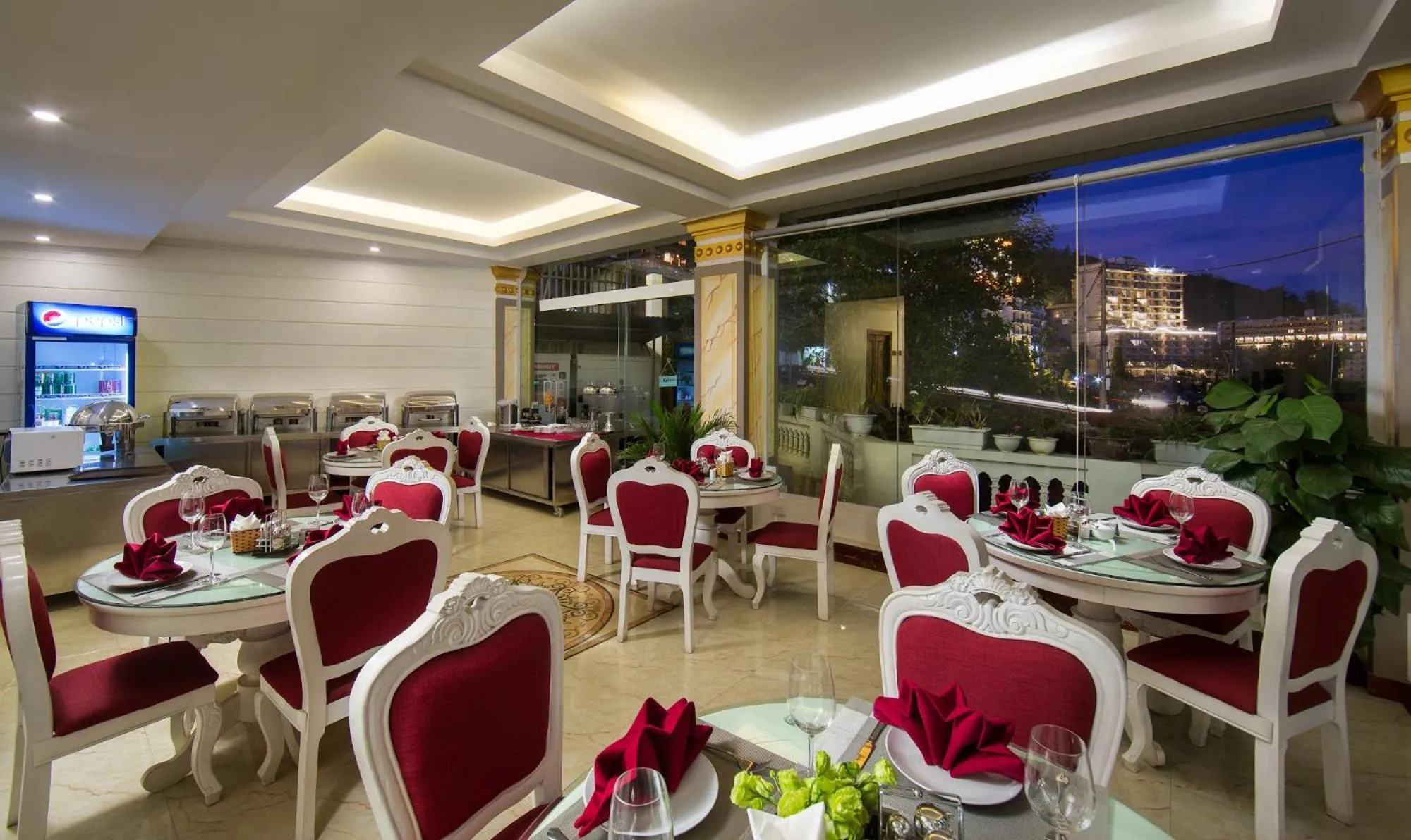 Restaurant/places to eat in Sapa Praha Hotel