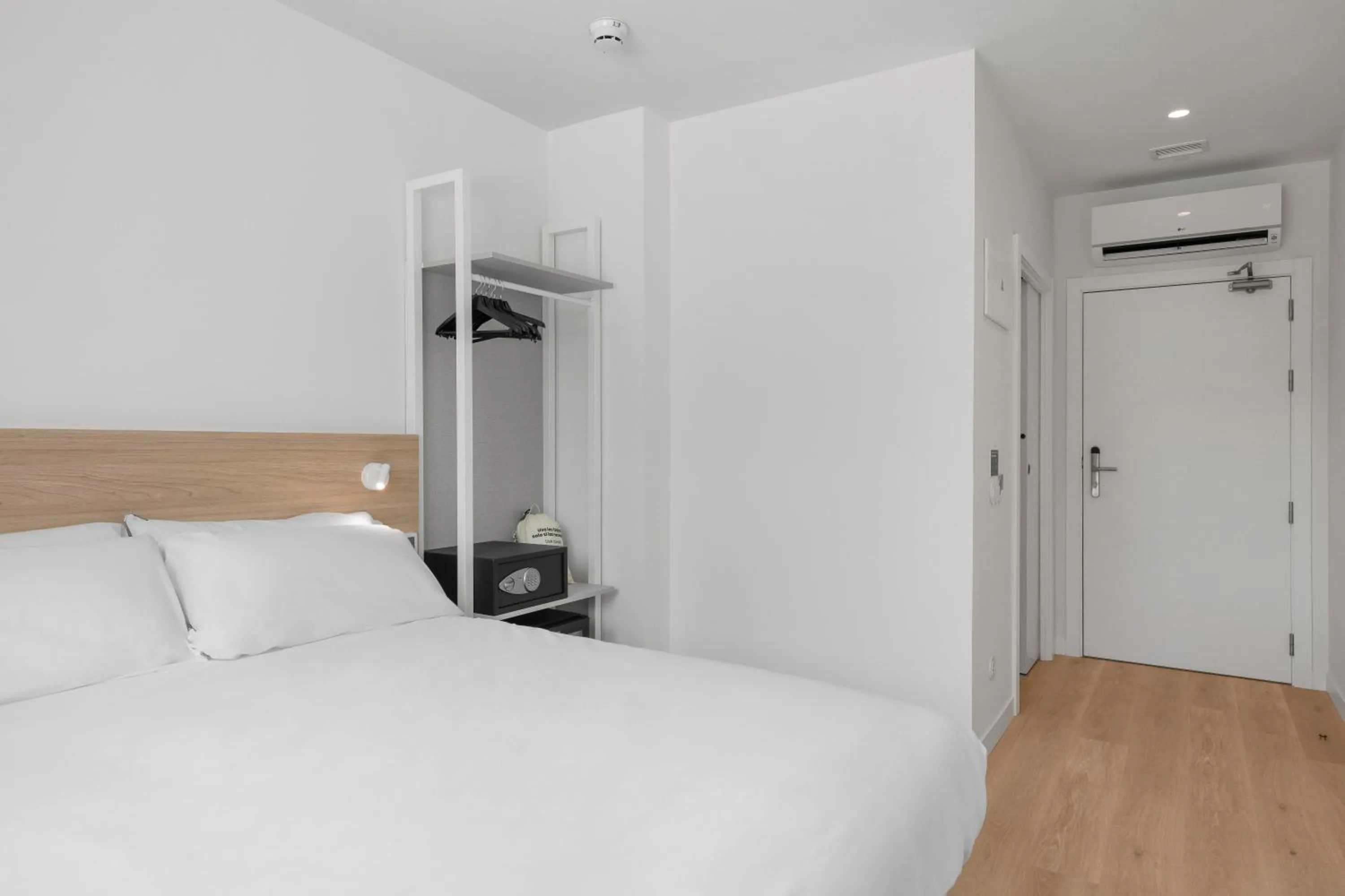 Bed in B&B HOTEL Benidorm Finestrat