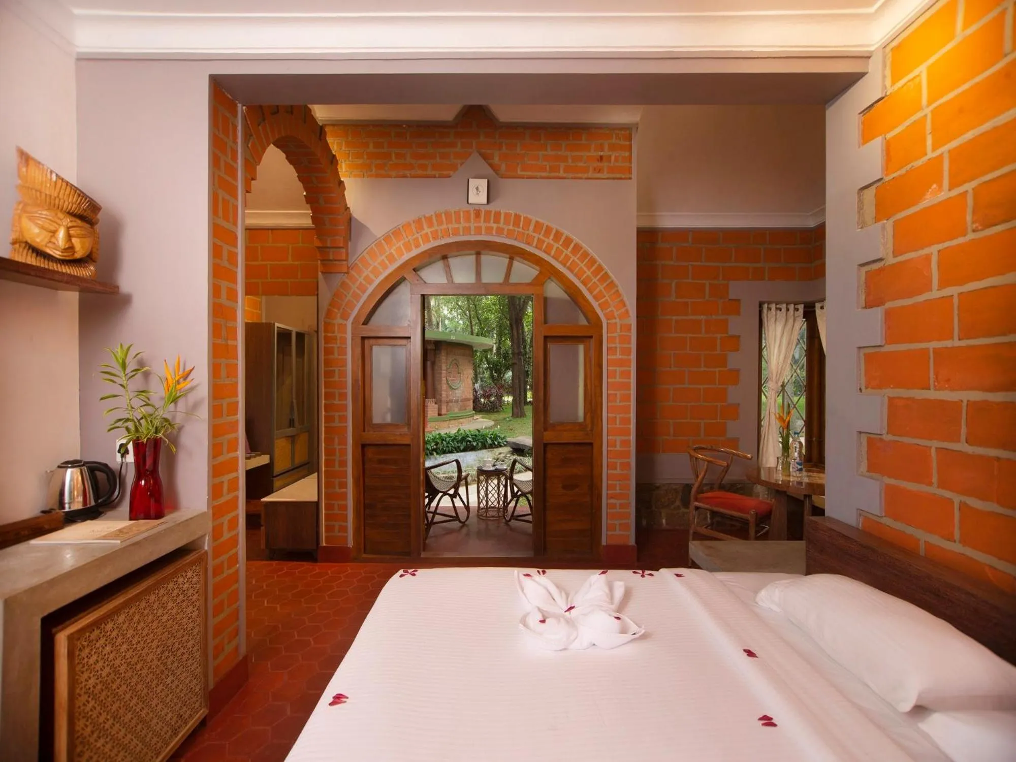 Bedroom, Bed in Kairali - The Ayurvedic Healing Village
