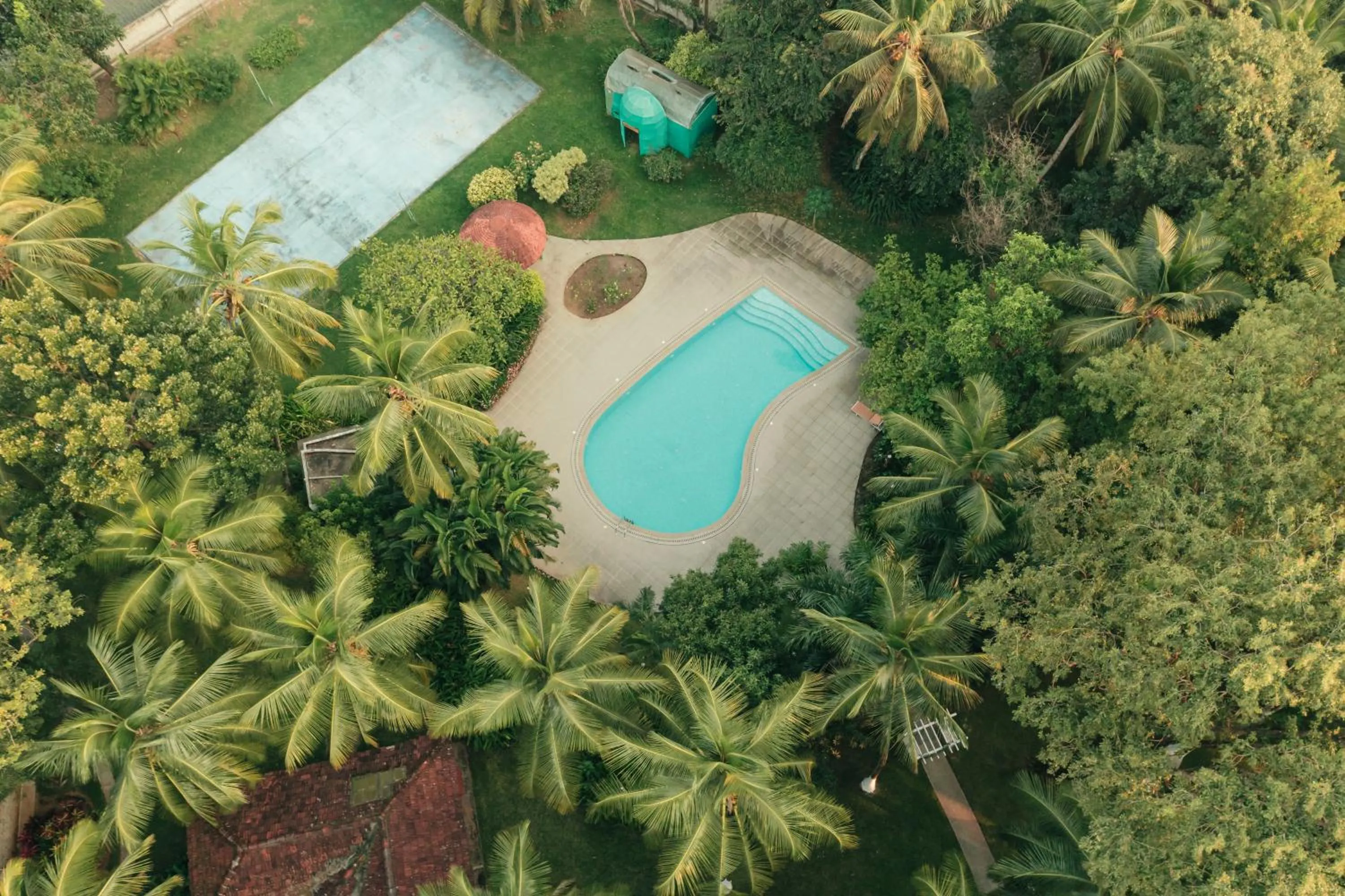 Tennis court in Kairali - The Ayurvedic Healing Village
