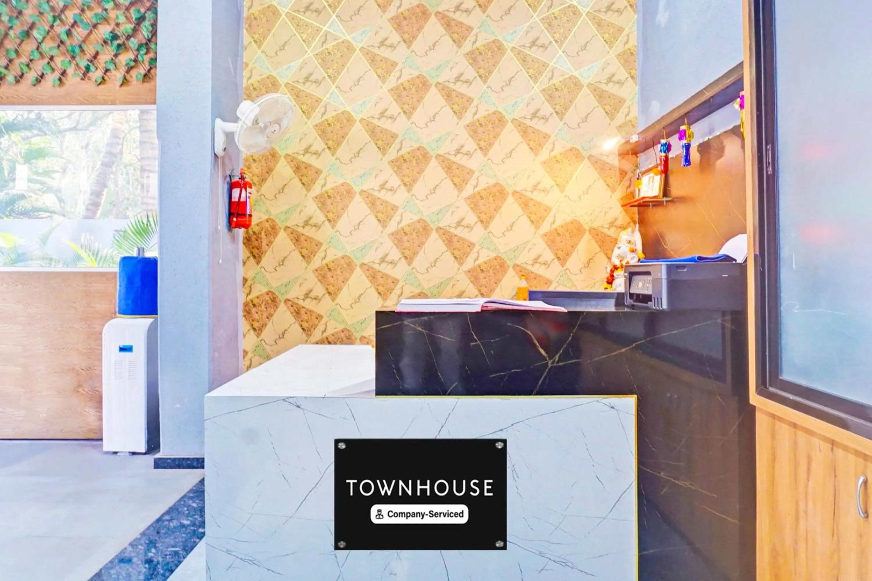 Lobby or reception, Bed in Super Townhouse Amanora Park Town Formerly Samrat Inn