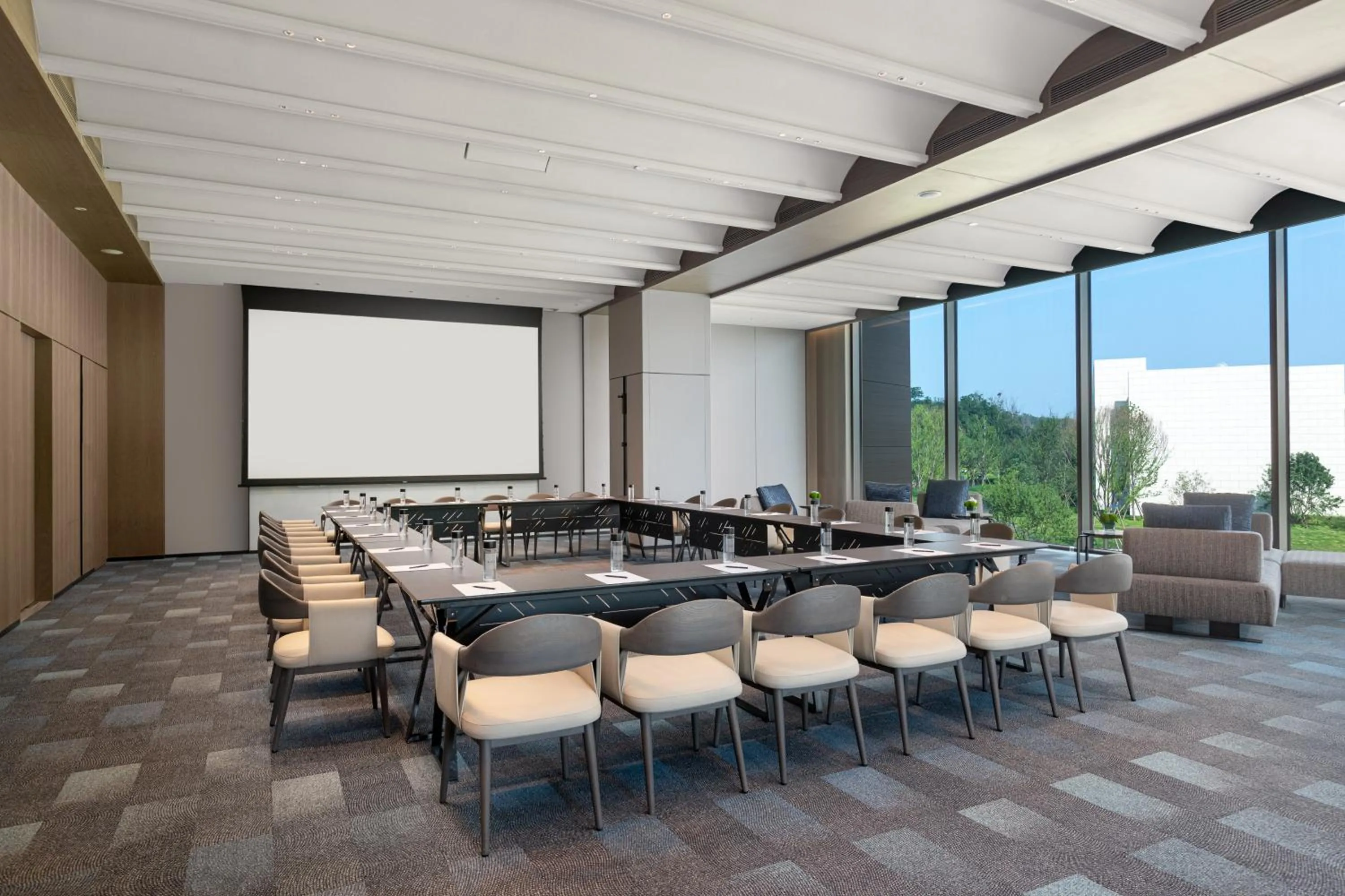 Meeting/conference room in Hotel Indigo Beidaihe