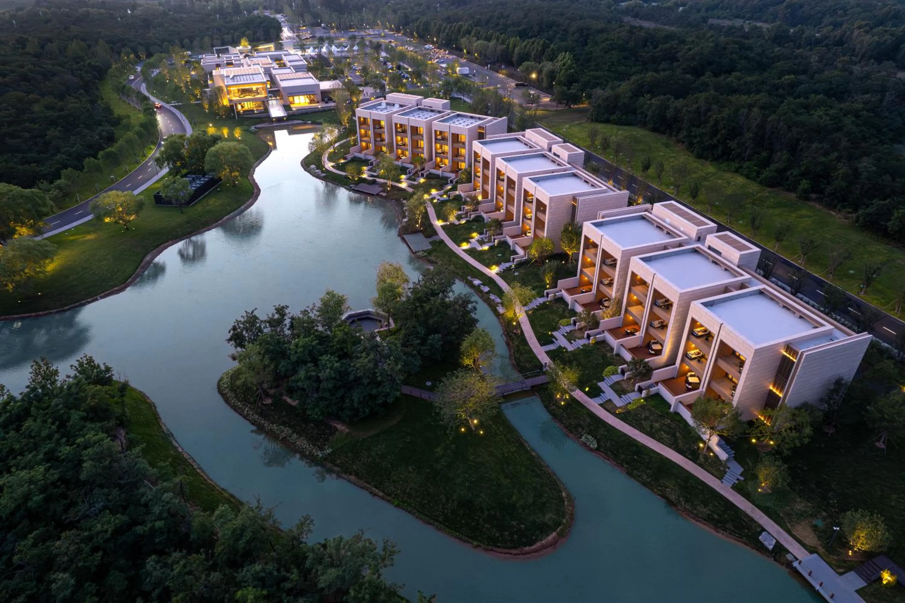 Lake view in Hotel Indigo Beidaihe