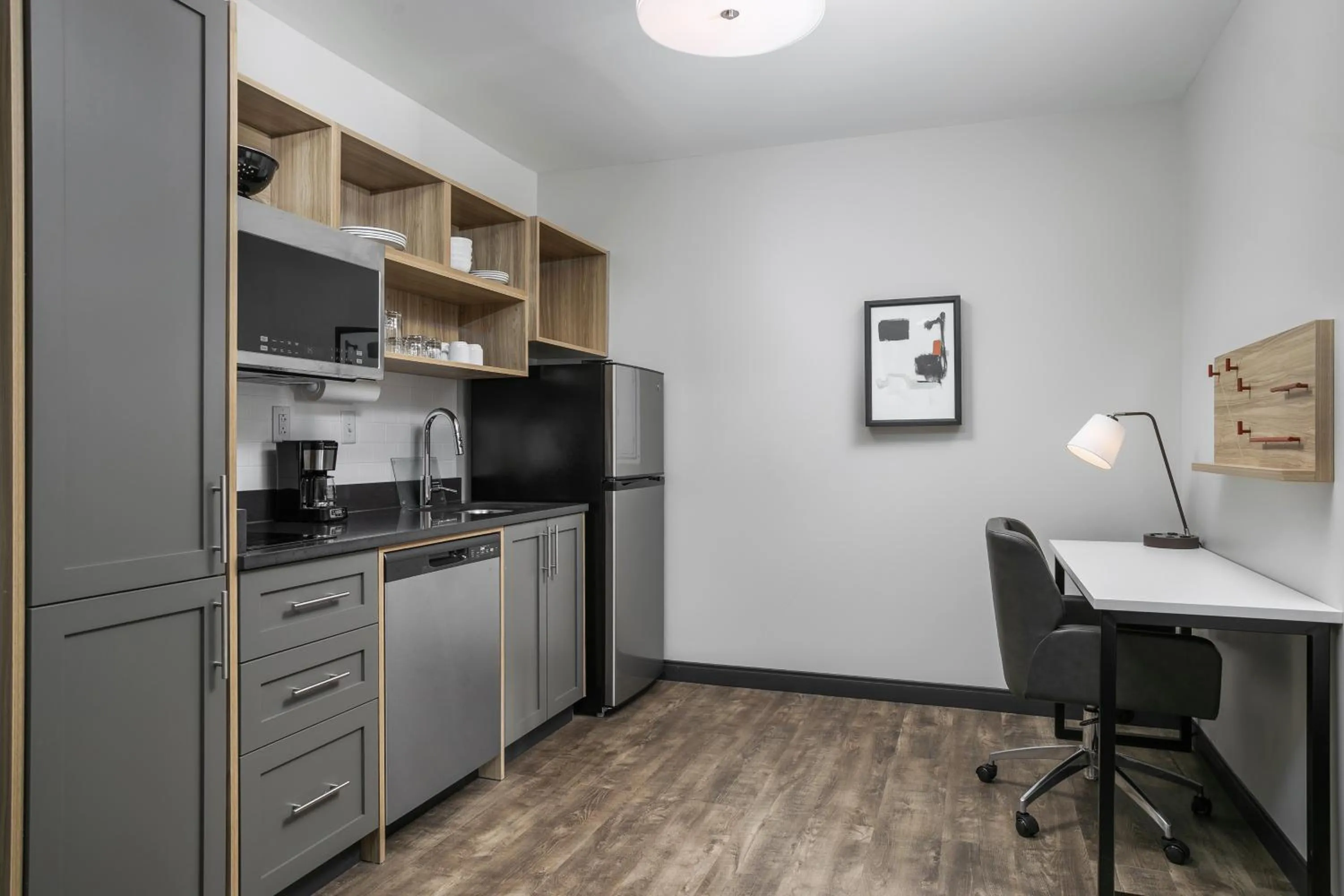 Kitchen or kitchenette in Candlewood Suites Chattanooga Hamilton Place by IHG