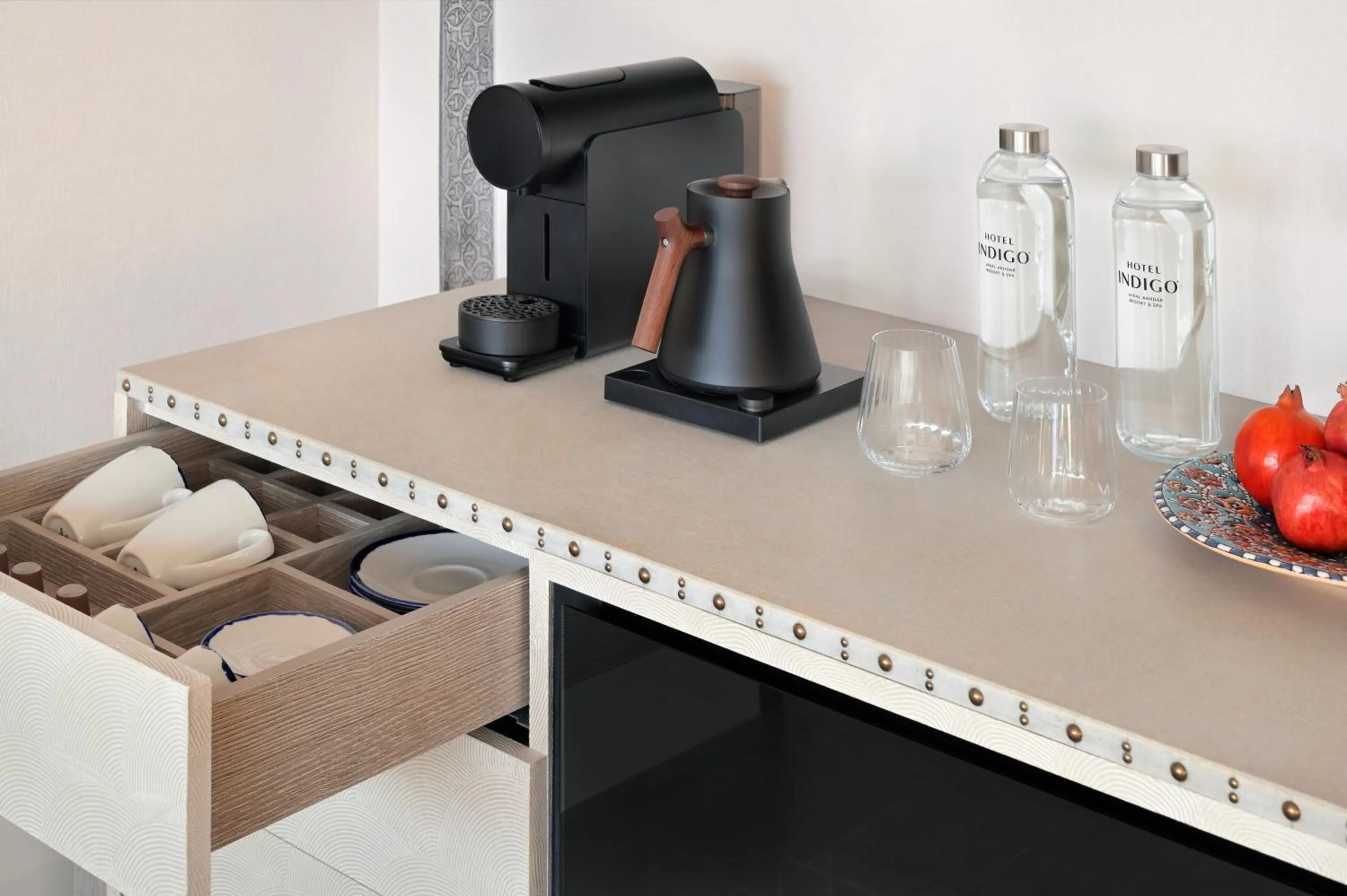 Coffee/tea facilities in Hotel Indigo Jabal Akhdar Resort & Spa by IHG