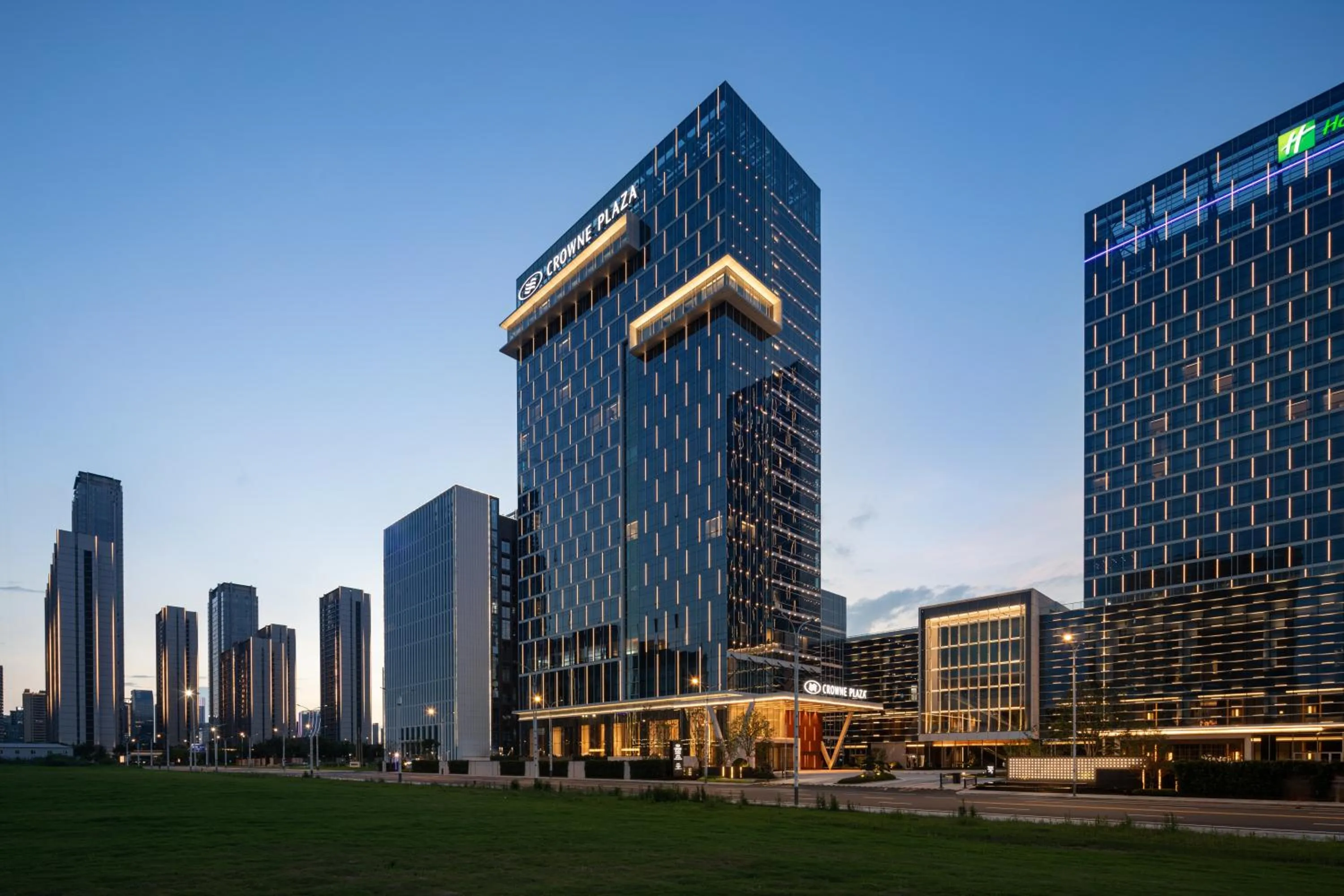 Property building in Crowne Plaza Suzhou East Taihu by IHG