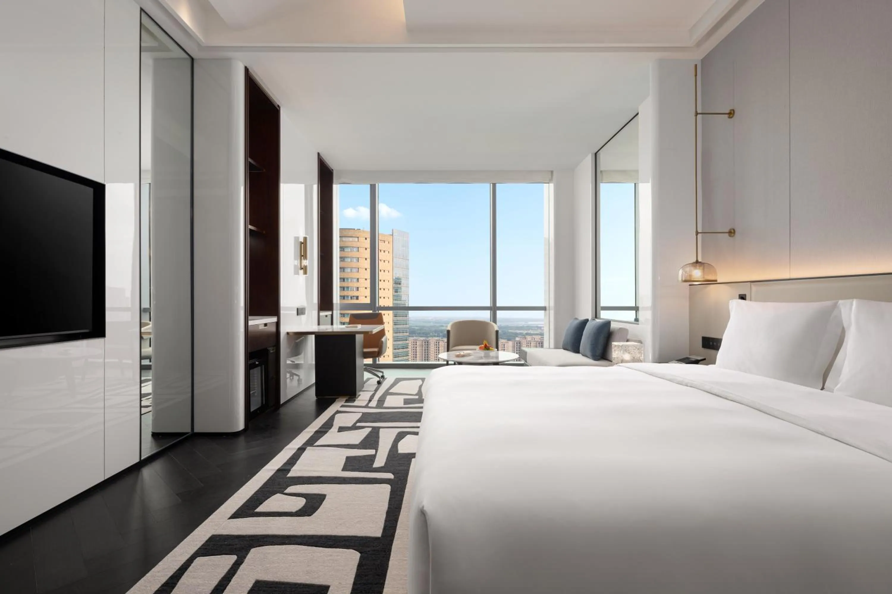 Bed in Crowne Plaza Suzhou East Taihu by IHG