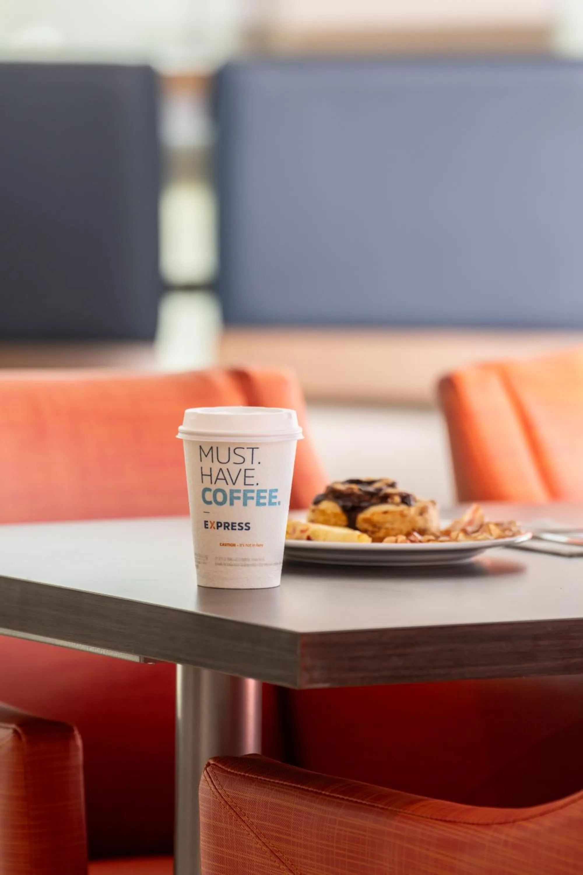 Food and drinks in Holiday Inn Express & Suites Fort Walton Beach - Eglin Area by IHG