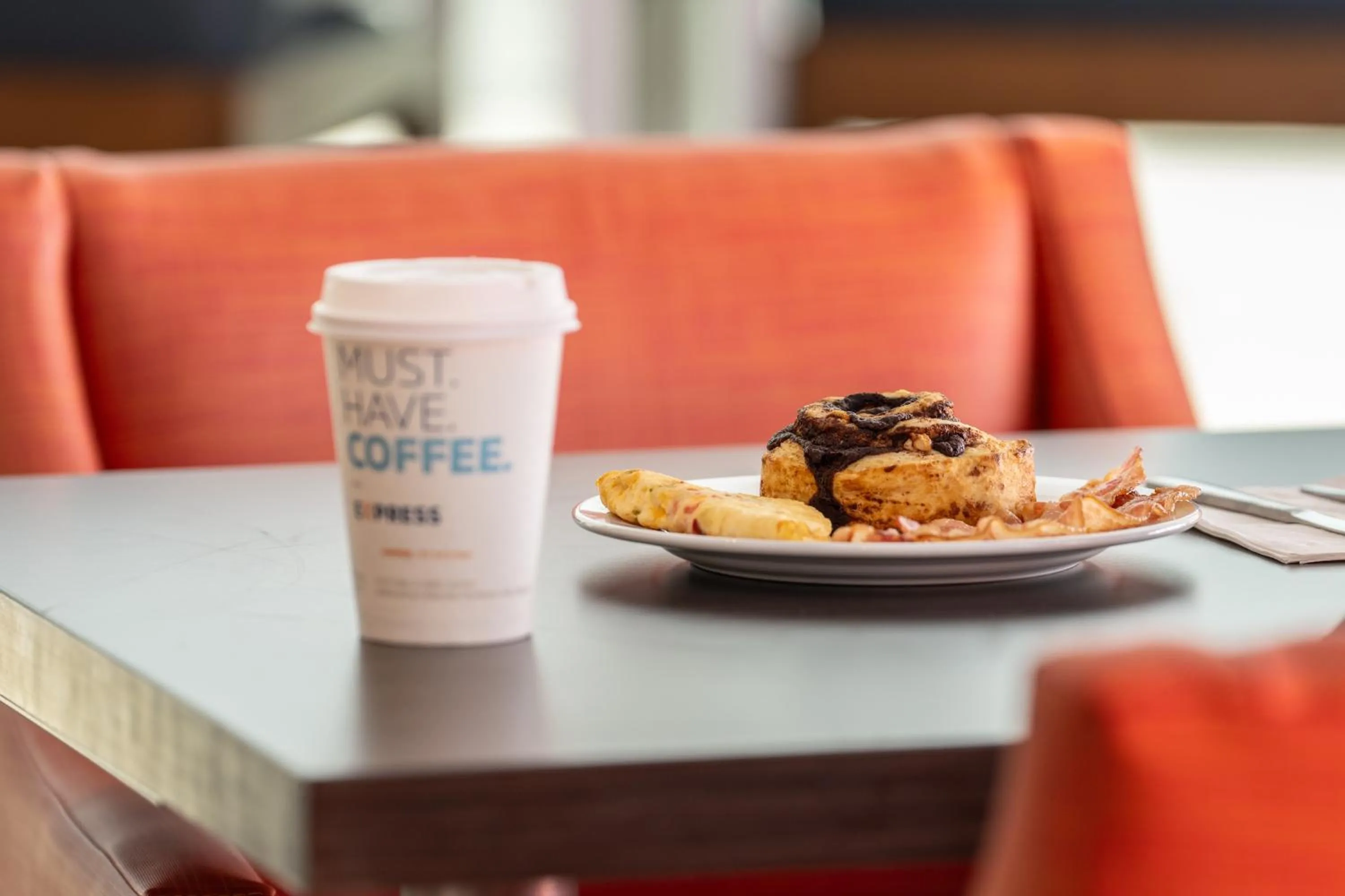 Coffee/tea facilities in Holiday Inn Express & Suites Fort Walton Beach - Eglin Area by IHG