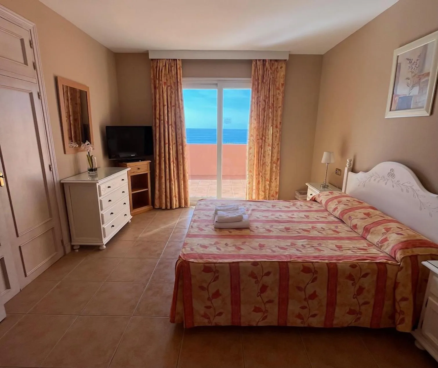 Bed in Marbella Beach Resort at Club Playa Real