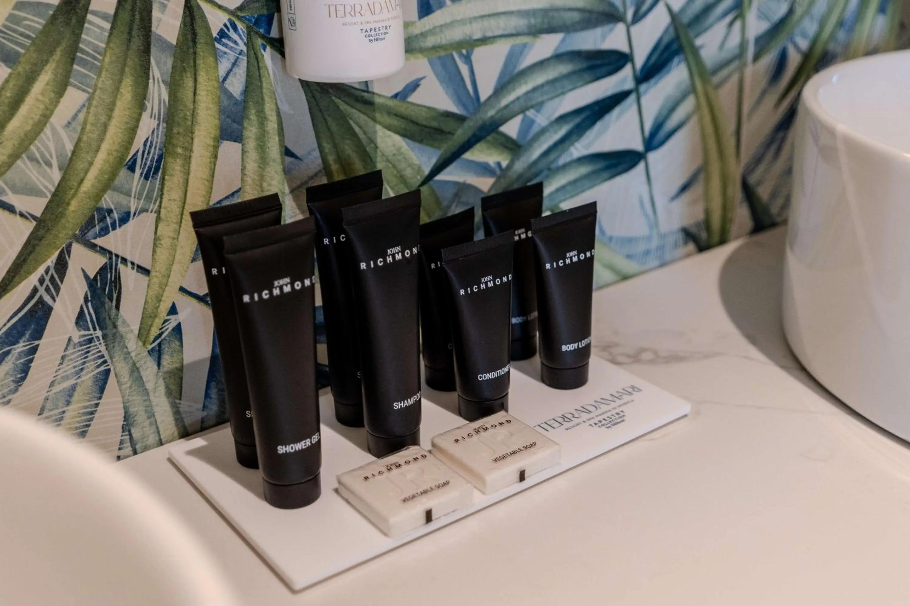 Bathroom in Terradamari Resort & Spa Marina di Modica,Tapestry by Hilton